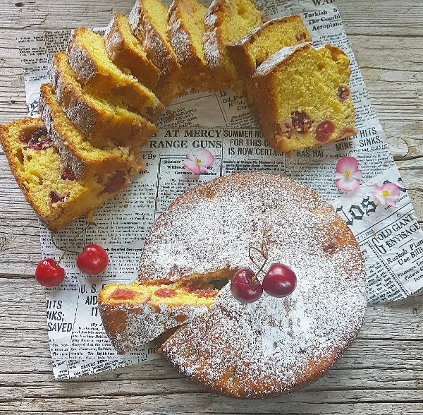 Plumcake con ciliegie.jpg
