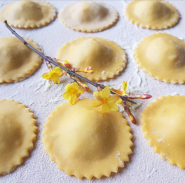 ravioli con mela val venosta 1.png