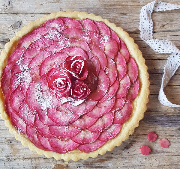 Crostata mele e crema