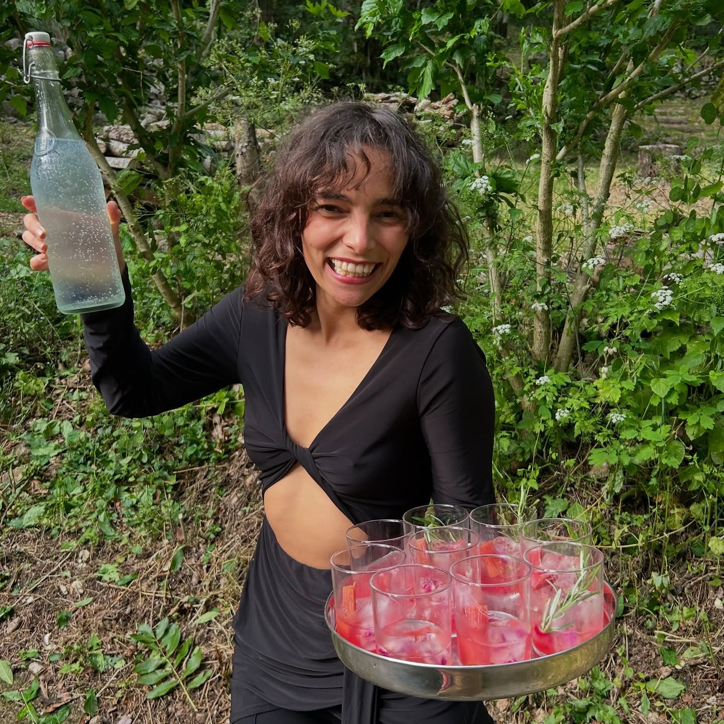 AND JUST LIKE THAT &hellip; // Carola, Giulia, Carla, Stefania, Isa, Ana-Fernanda, Carlotta, Ananda, Ana.

They came, they sang, they danced, they connected: with themselves, with each-other, with nature. 

Today we say goodbye to A M A K A @amakaexp