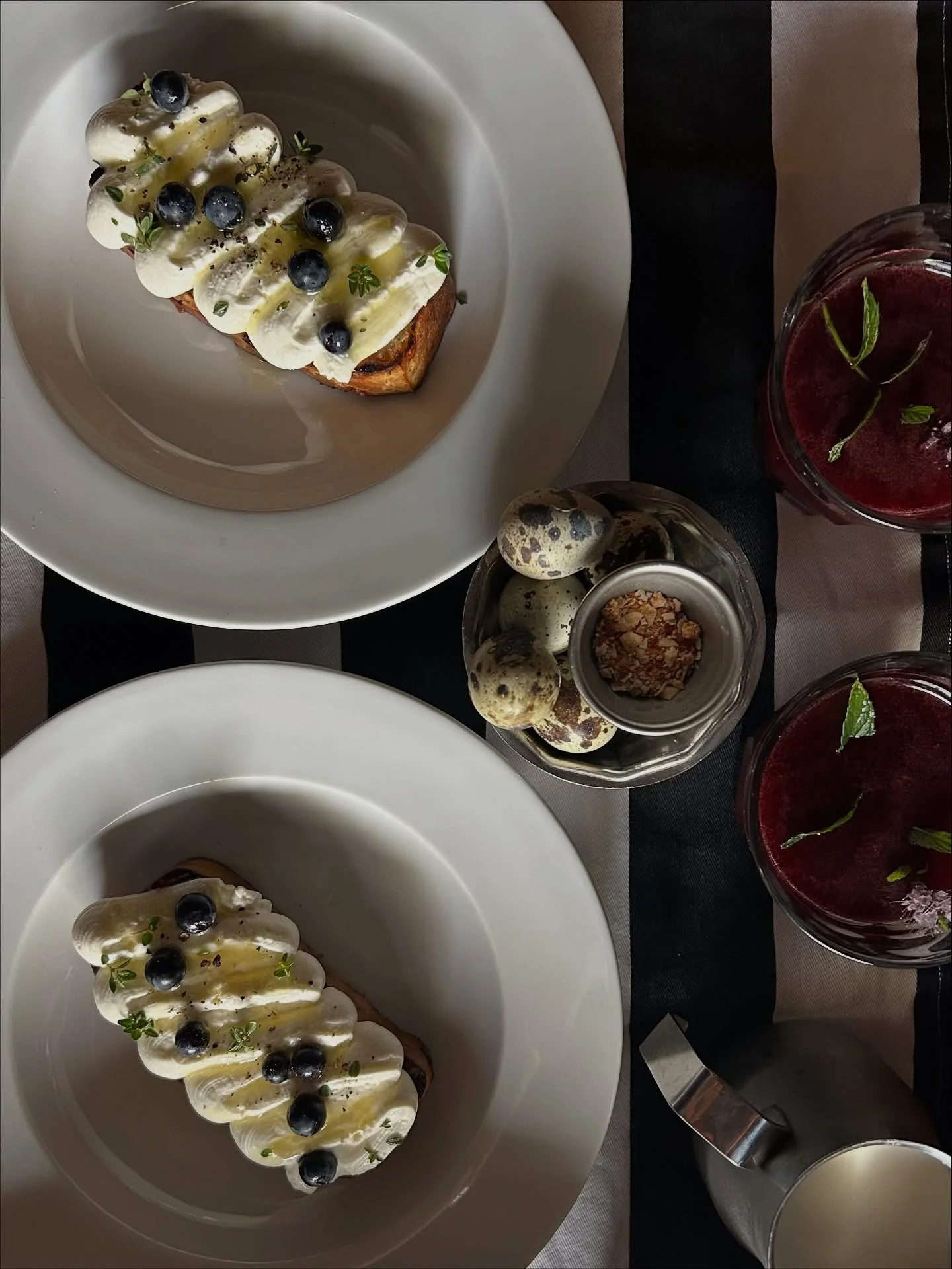 WHIPPED, PIPED, HONEYED &amp; SAGED // Today we will receive our first ever guests all the way from China and we are just a bit excited! My mind is racing with what breakfast I will make them? Perhaps this? 

We source our fresh goats cheese from the