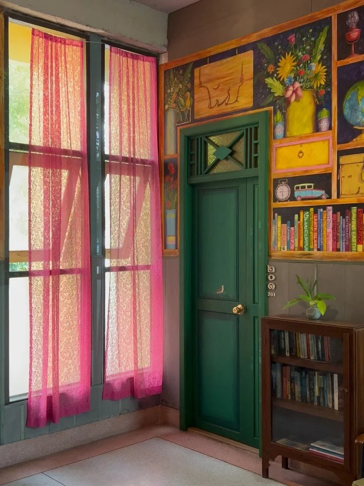 PHRANAKORN EDIT // Just one more night in BKK. 

A little luxury to end our holiday. 

The @phranakornnornlen hotel came highly recommended by several friends and it did not disappoint. What a sweet sweet place. Full of nostalgia and colour.  A haven