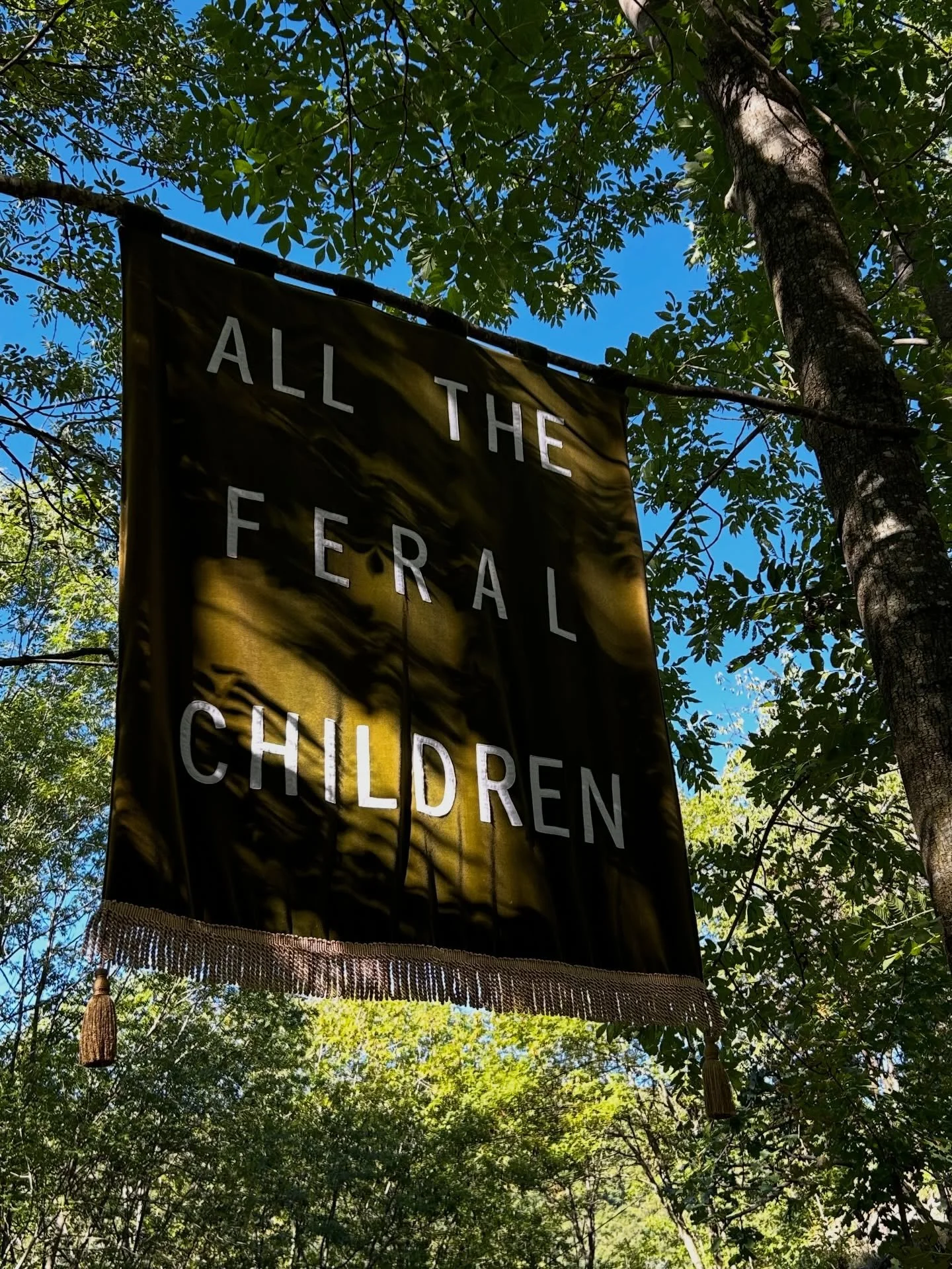 GLAMP MARGOT // A personal favourite. Described as a slice of heaven. Glorious reviews and so many returning guests every year&hellip;. 

Dreamy vintage cotton tents. Comfy beds, hot showers among the trees, dangling carefree in hammocks, night time 