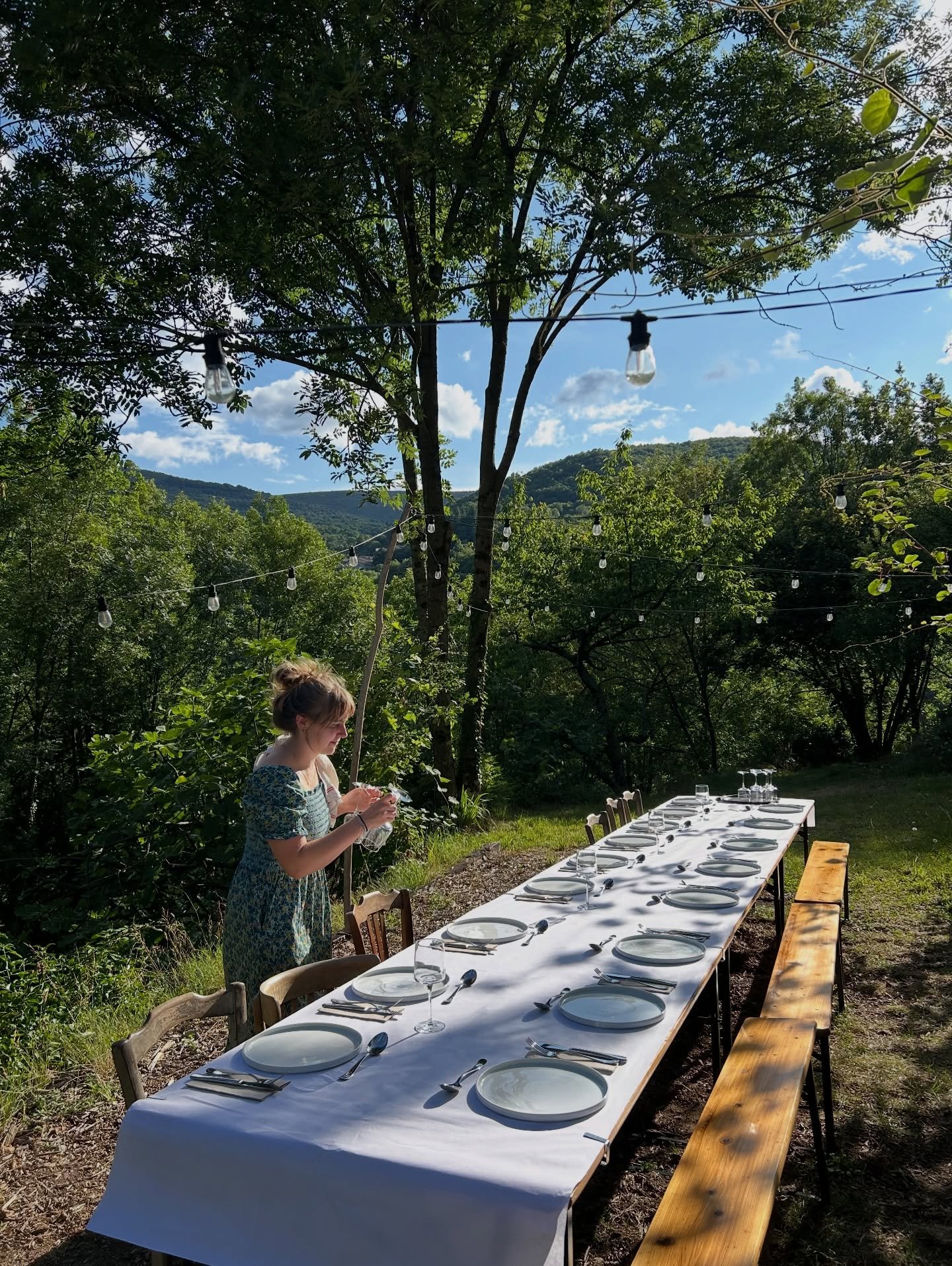IN THE ORCHARD // the recent days of sunshine makes us want to fast forward to long evenings eating in the orchard. 

Communal tables at parties, weddings and group retreats and small intimate tables for holiday makers. 

Balmy nights. Cicadas singin