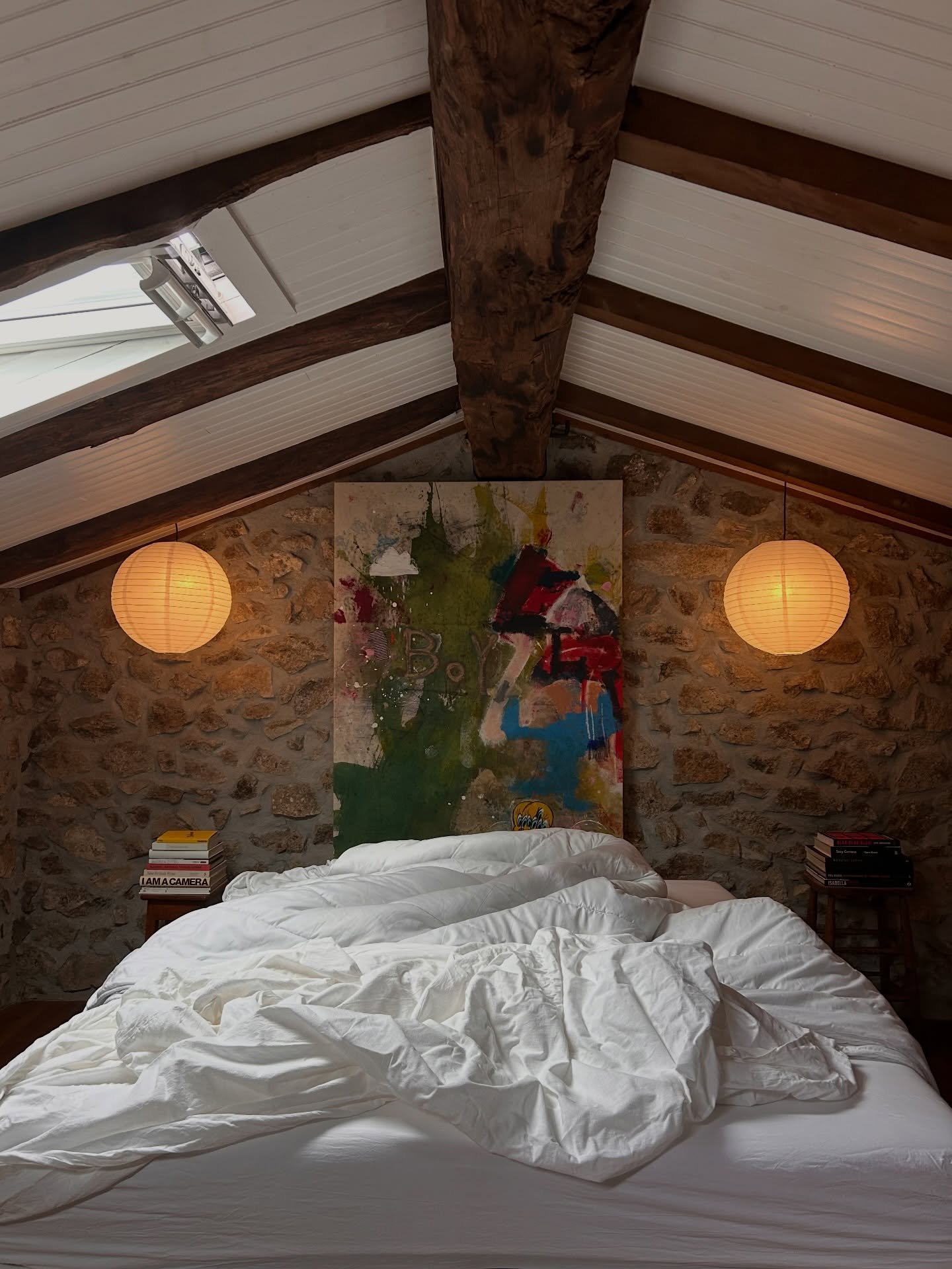 LITTLE HOUSE ON THE MOUNTAIN // It is hard to believe that we only renovated the little stone house only 5 years ago and recently started to refurb it. It has since we opened it, made so many people really happy. 

We set out to make it a project whe