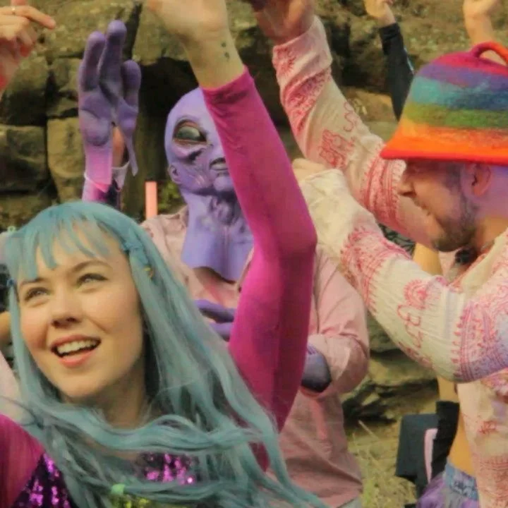 Sundays are for music videos 🙌✨️
It was really fun to be part of @abbzbarnes new music video 🙌🙏 perfect weather, too, for it 👌 
The official music video will be out soon ❤️

A big thank you to the whole crew that joined us yesterday 
🫶🙌✨️ appre