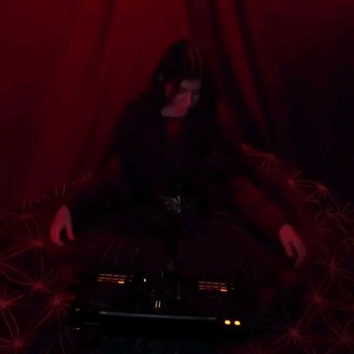 Felt kind of red last night! ❤️ 

I swear midnight zoomies are the reason I live alone 🙌 
How do you explain the.. &quot;Wait, hold my coffee, I have an idea&quot; to a sane person at 12am 

Look, I needed to bring out that backdrop anyway! It was a