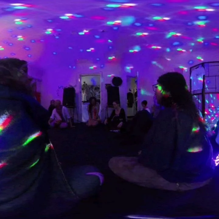 What a beautiful raw, open experience in the rave room with dance Tribe hosted by lovely @djmisskara 

I totally agree with everything mentioned!! 
I don't think I would have been able to be and do what I do today if I didn't do everything sober. 

T