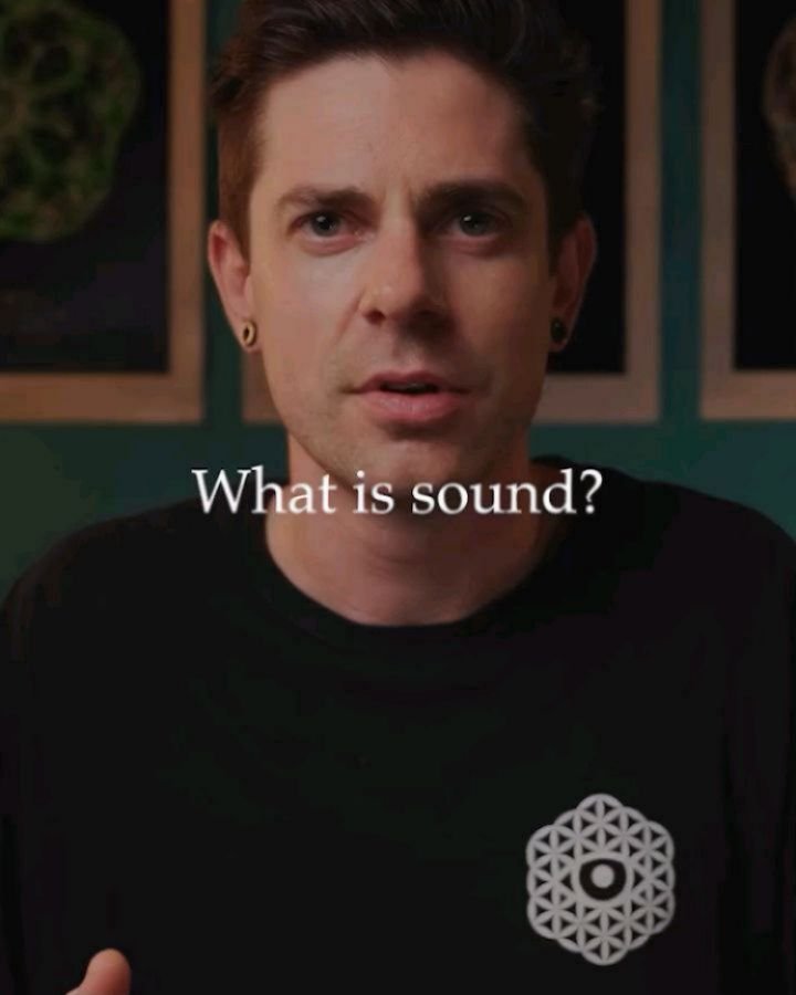 Mesmerized by @seeing_into_the_unknown ability to personify sound through water and lights! 

So often, we forget that the sounds we hear have a geometric form. Nature and architecture are so close to one another 🙌

I am so proud of this collection 