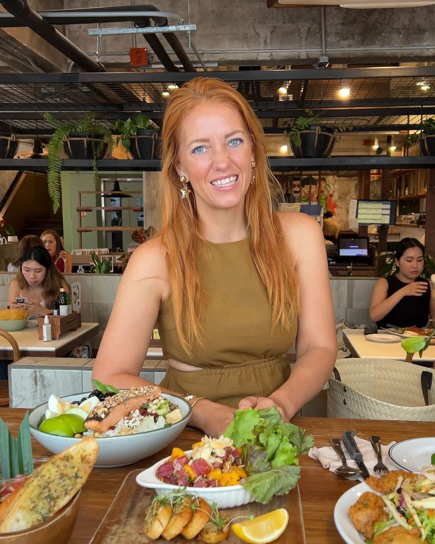 ✨ From Bali to Koh Phangan, Thailand ✨

After two incredible months in Bali, my heart is overjoyed to return to Thailand, a place that feels like home. 🙏🏼🪷 
The warm, familiar embrace of the Thai Namaste greetings from the airplane crew filled me 