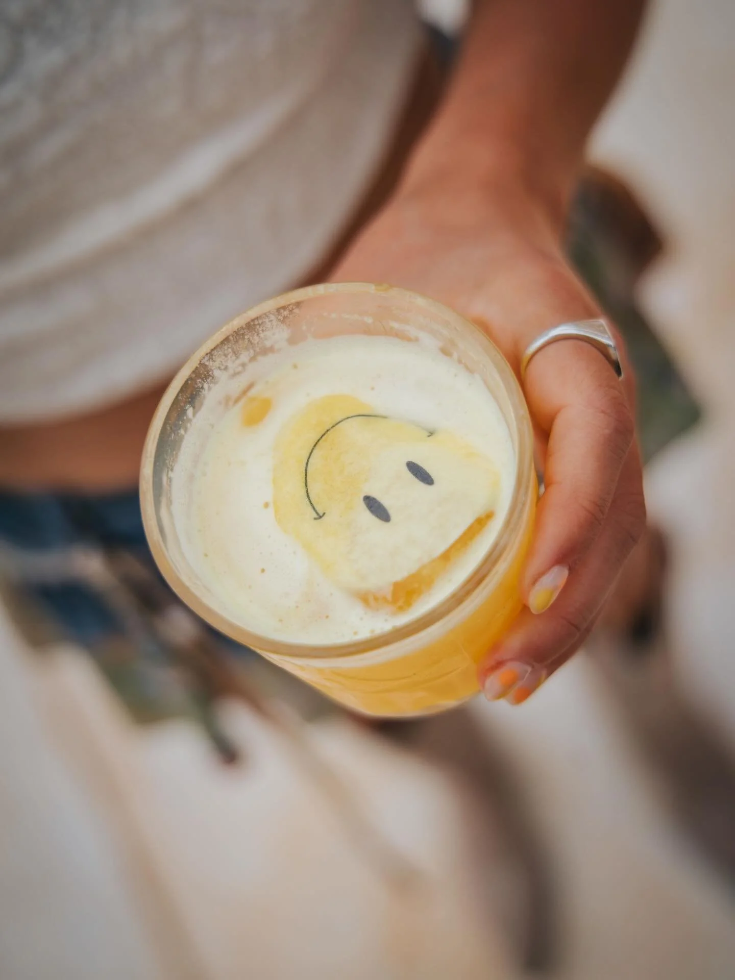 Mezcal marathon sour curated for the @thesayyesclub 🫚🏃🏻&zwj;♀️

With @ojodeisla combined with our artisanal turmeric and ginger syrup balanced with lemon and shaken with a vegan foam.

Served this time last year at their private intimate celebrati
