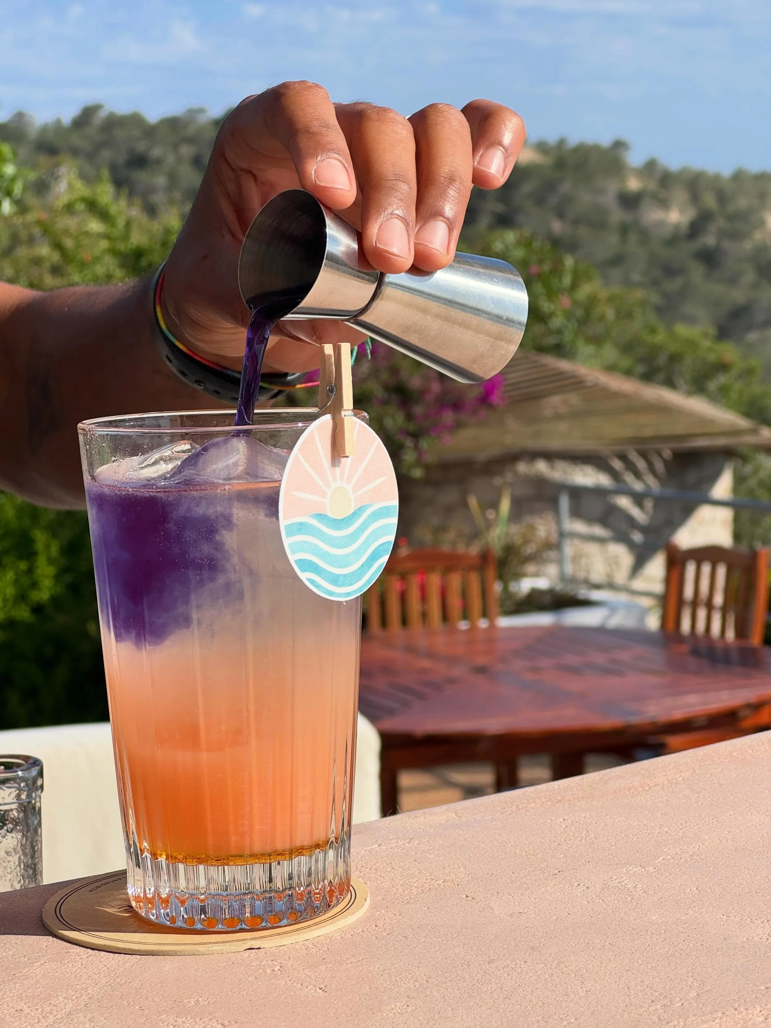 Blue Paloma for @explore.retreats this week 🦋

Using organic butterfly pea tea to add a blue branded twist to our signature fresh paloma with @ibikatequila_ 

#palomacocktail #ibikatequila #perfectlybalancedibiza #mobilebaribiza #cocktailcateringibi