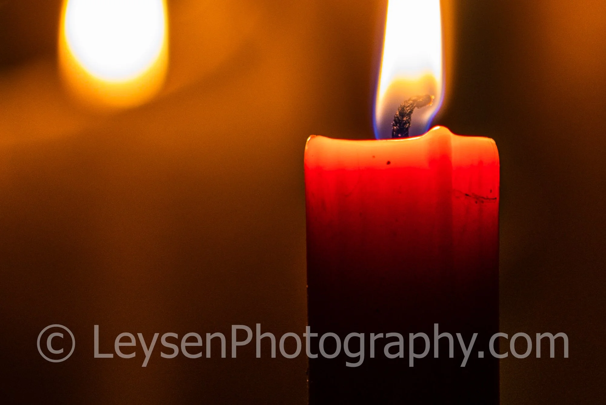 Kaarsen-Rood-vlam-sfeer-goud-5.jpg