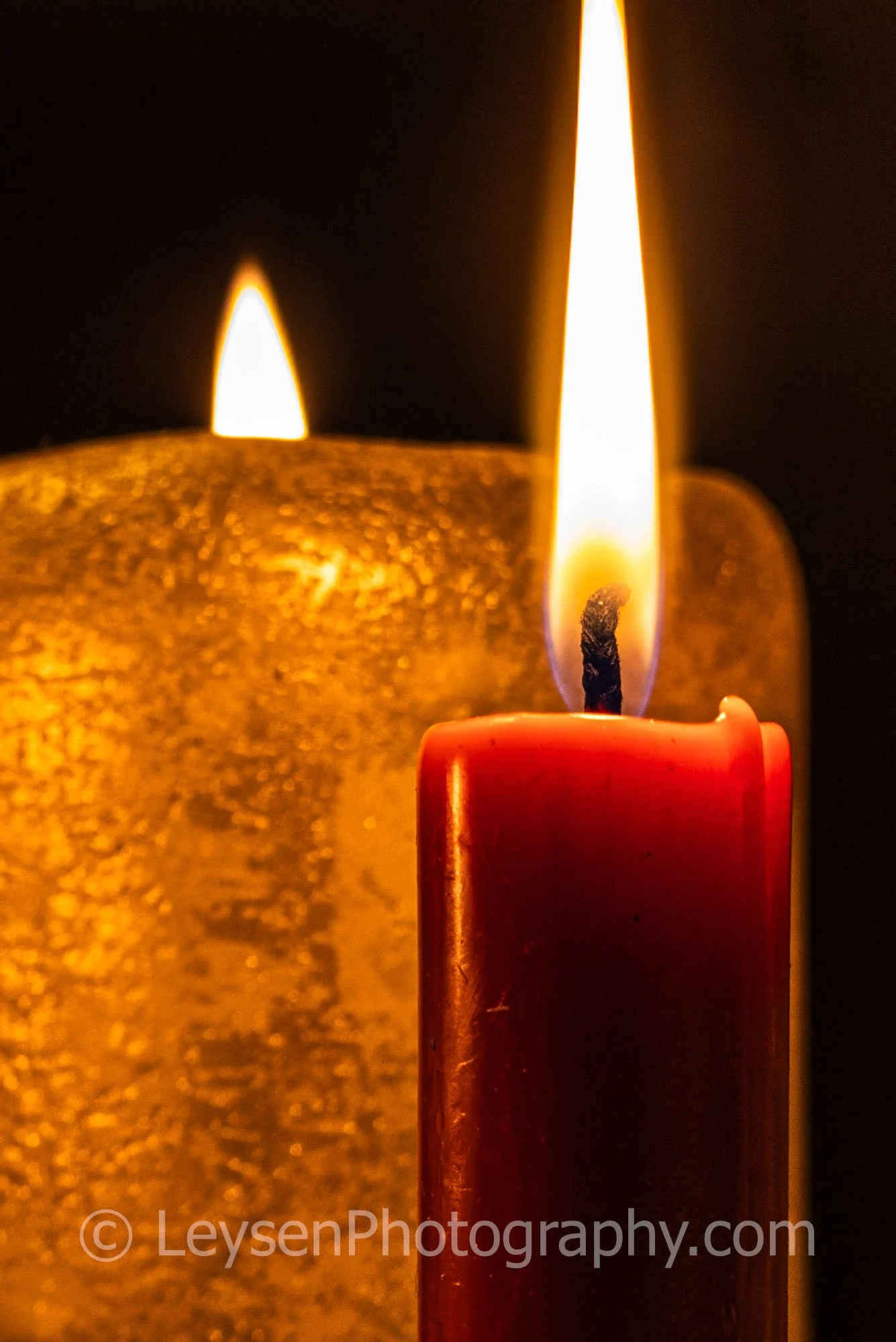 Kaarsen-Rood-vlam-sfeer-goud-15.jpg