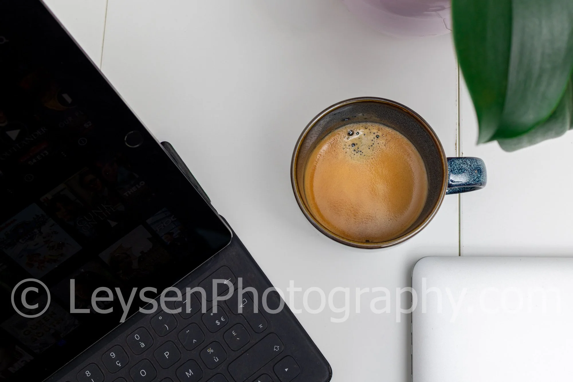 Minimal Coffee Workspace with Tablet and Plant – Minimal Workspace Desk