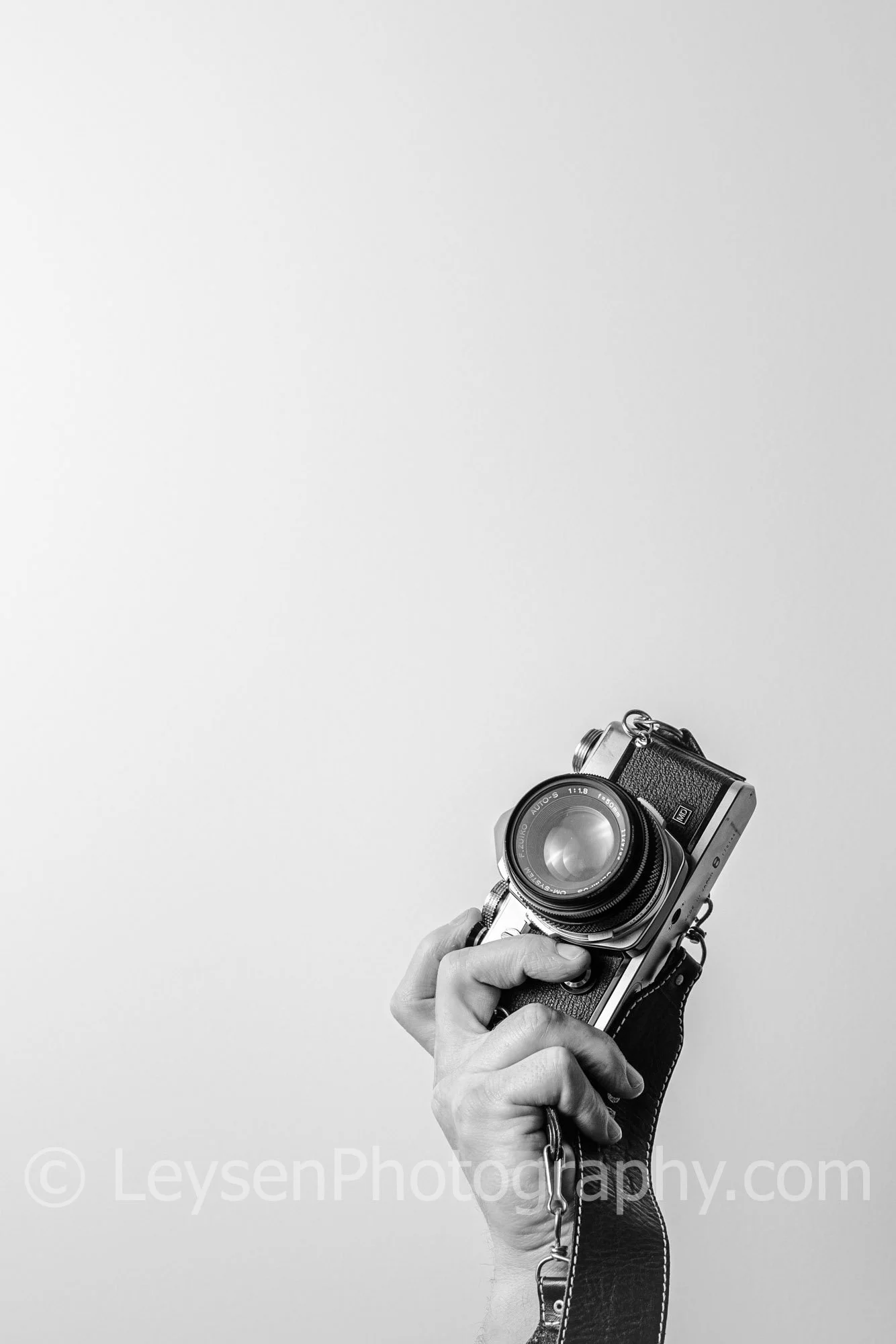 Hand - Camera - Retro - Olympus - negative space-9.jpg