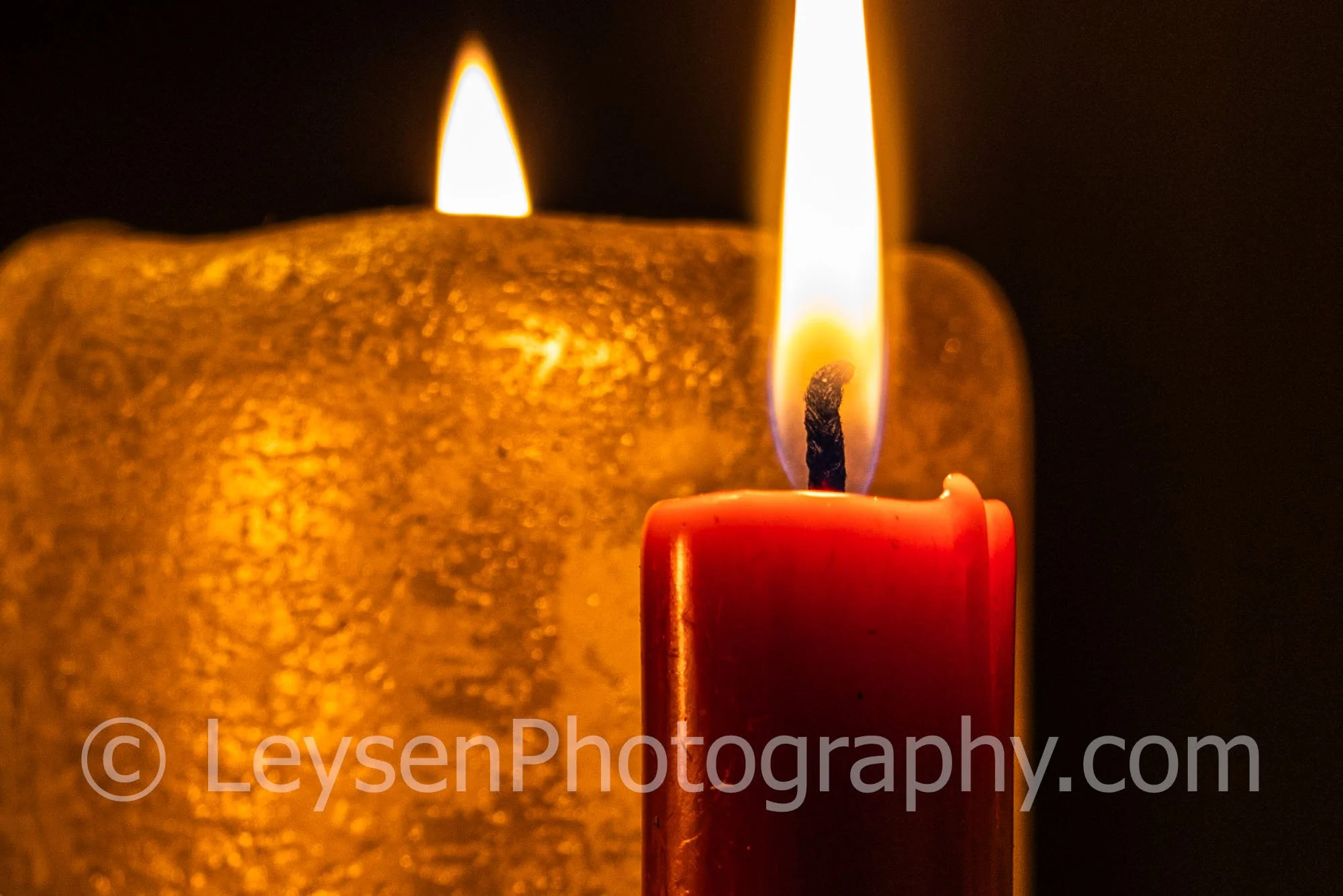 Kaarsen-Rood-vlam-sfeer-goud-16.jpg