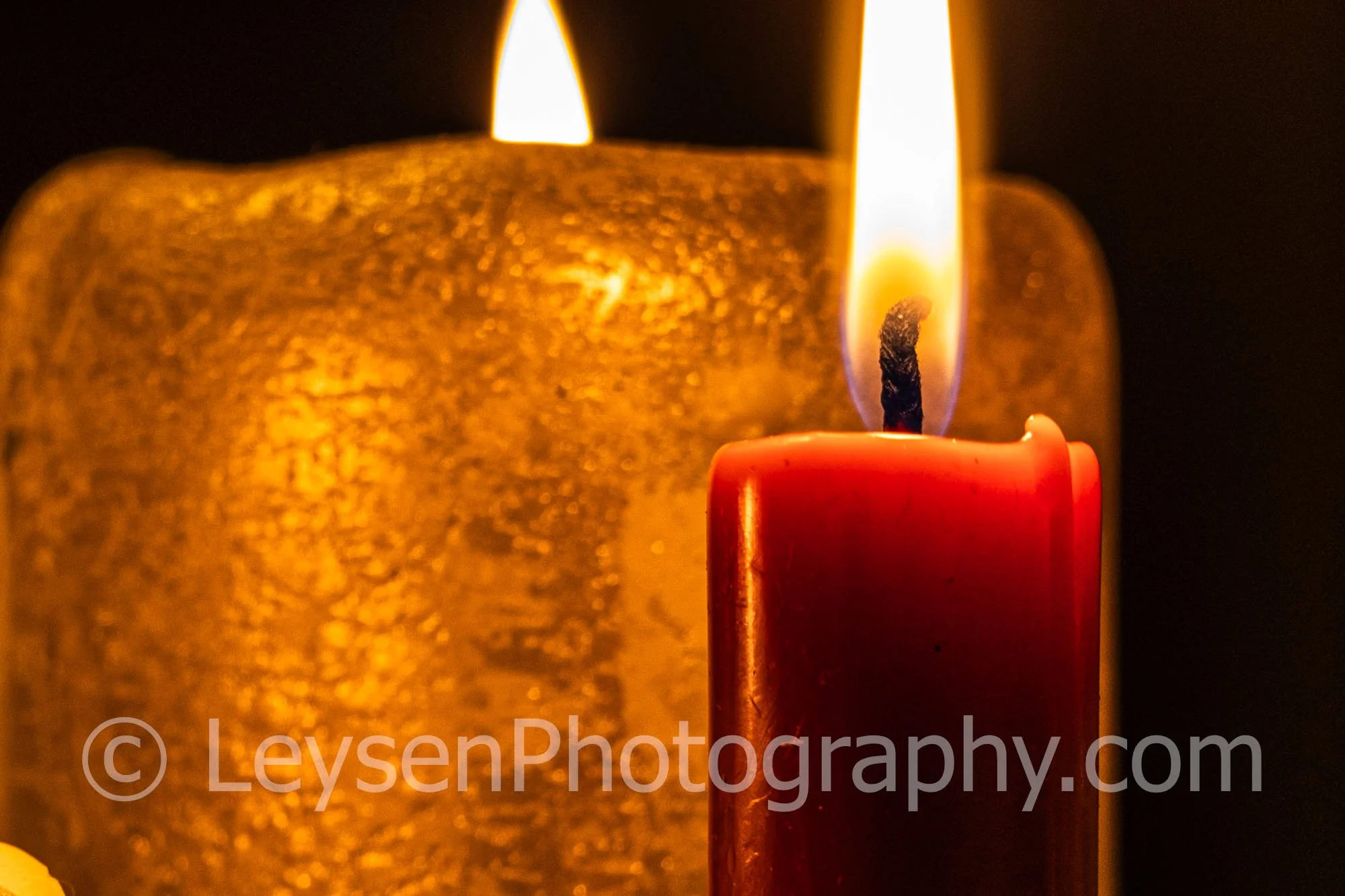 Kaarsen-Rood-vlam-sfeer-goud-18.jpg