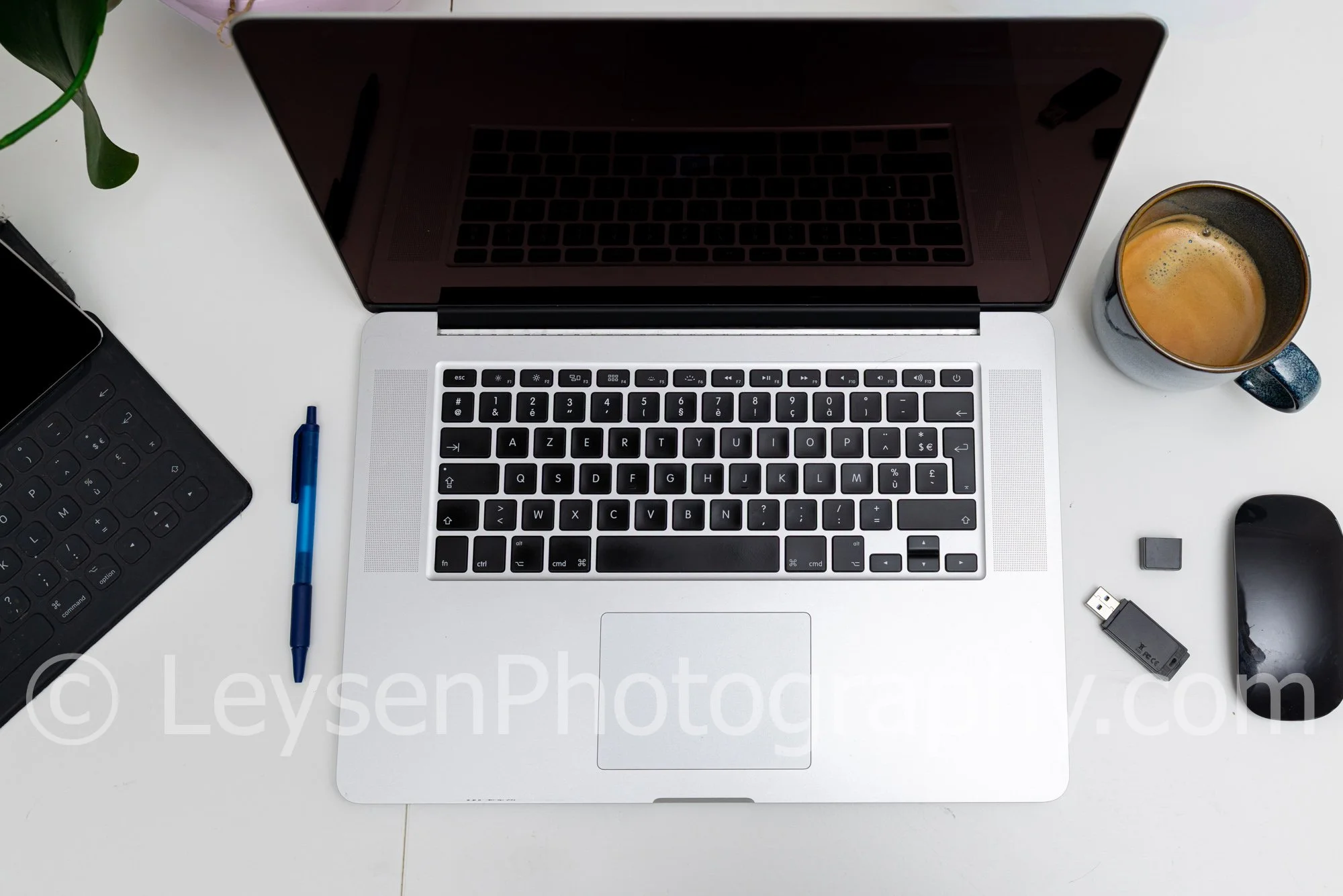 Coffee Cup and Laptop Workspace with USB Drive – Minimal Business Desk Stock Photo
