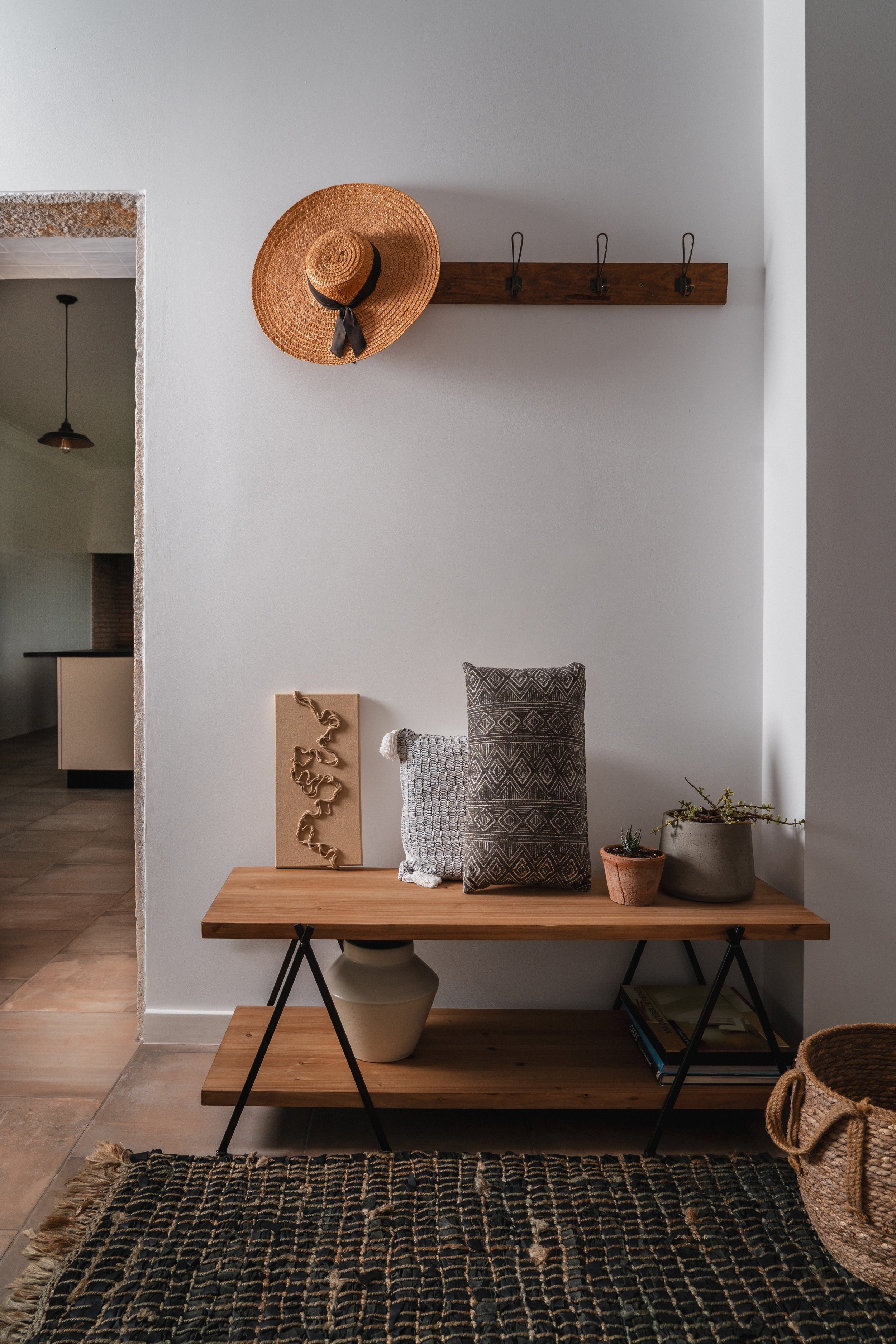 REFERÊNCIA: 24006 • PREÇO: 80€
dimensões: 20 x 40 | materiais: técnica mista
