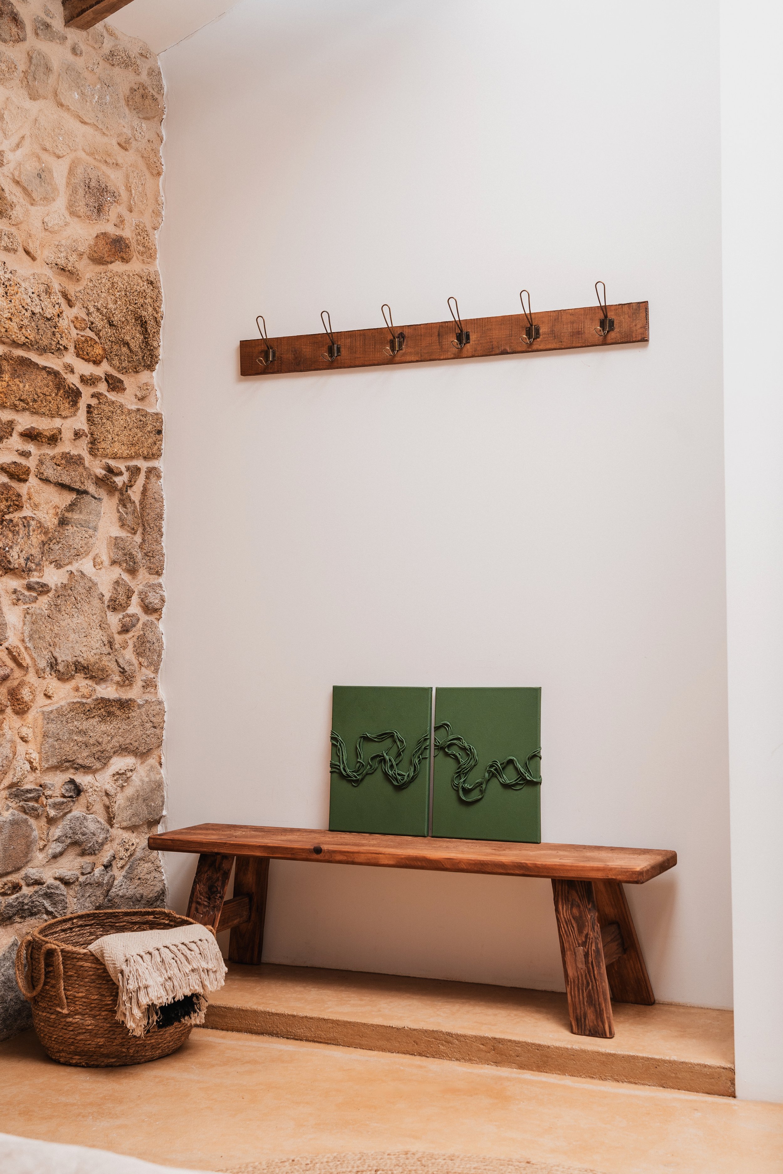 REFERÊNCIA: 24010 • PREÇO: 320€
dimensões: 40 x 30 (2) | materiais: técnica mista