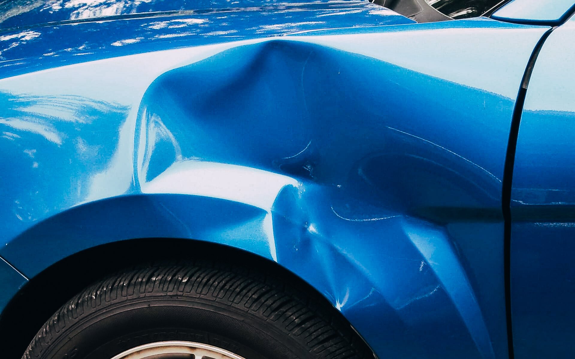 How Exactly Does Paintless Dent Repair Work?