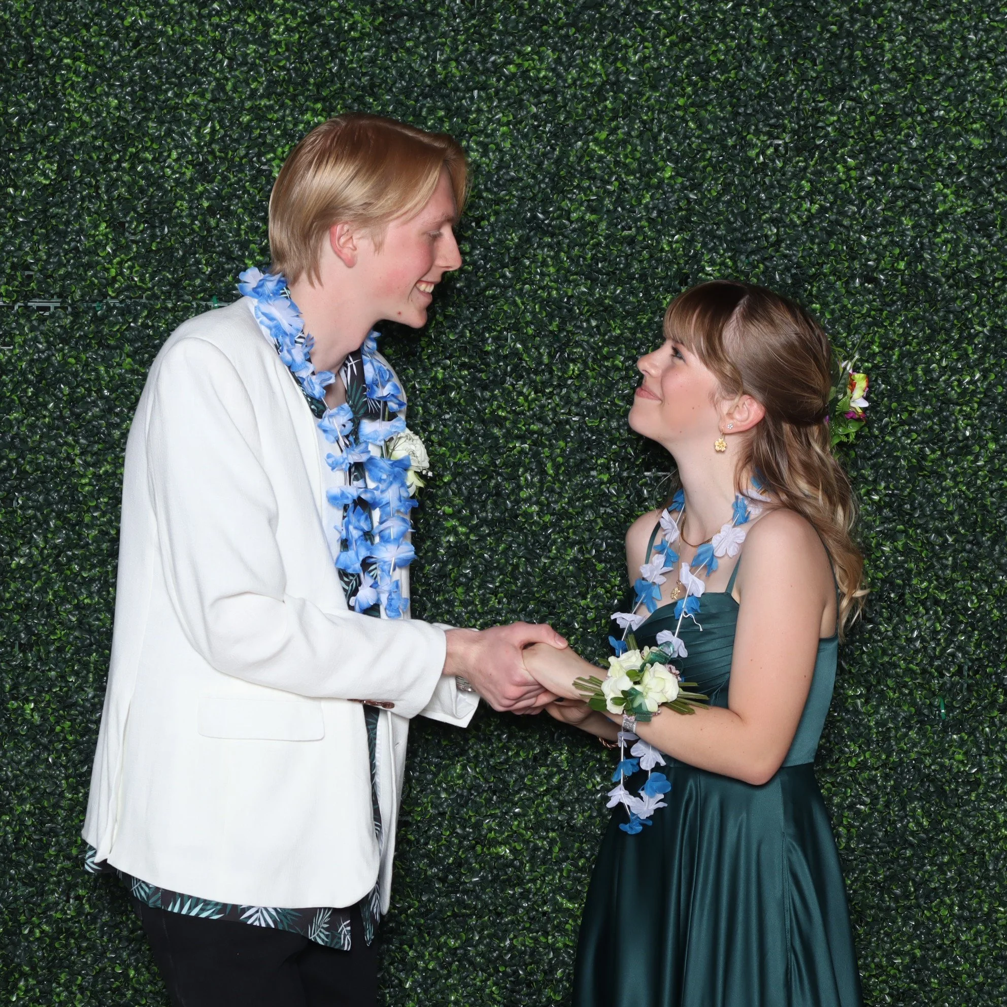 Tropical_Paradise_Spring_Formal_Photo_20250412_Time-175643_njlxww.jpeg