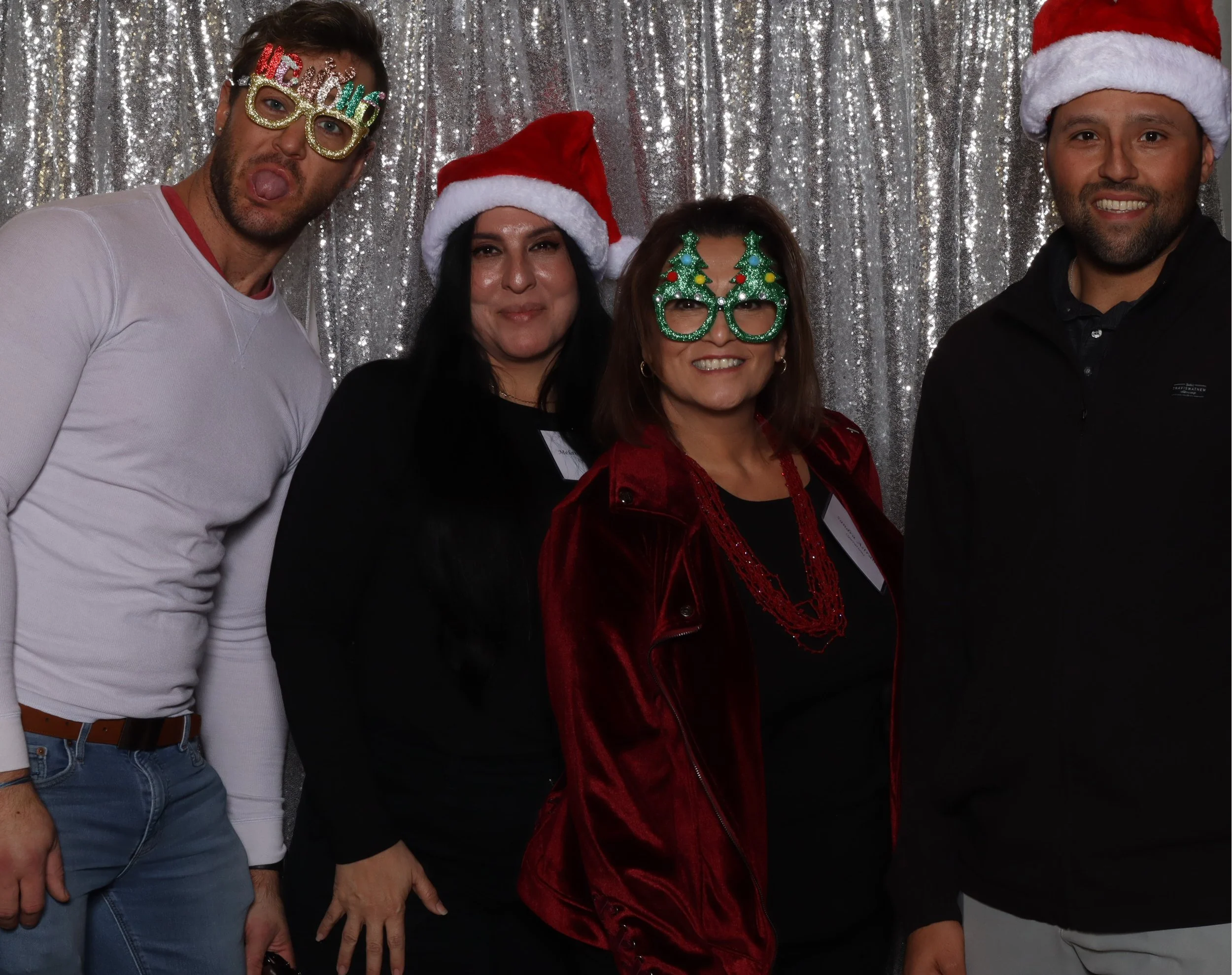 Emcor_Holiday_Party_Photo_20241216_Time-164556_tzje48.jpeg