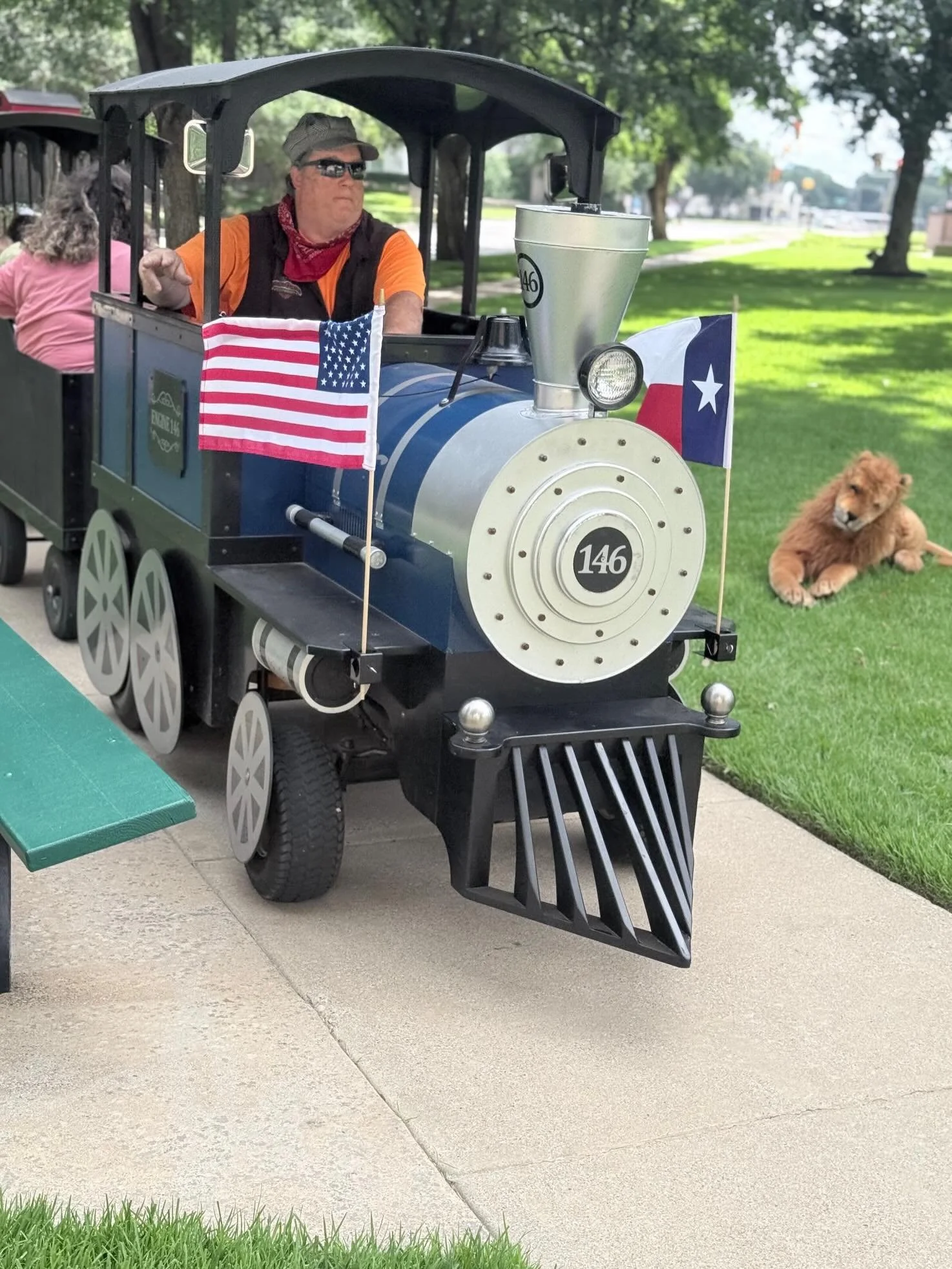 Safari Adventure! Tons of smiles, surprises, and FUN on the CHOOCHOO EXPRESS! 10/10#haupt#train#safari#animals#summerfun