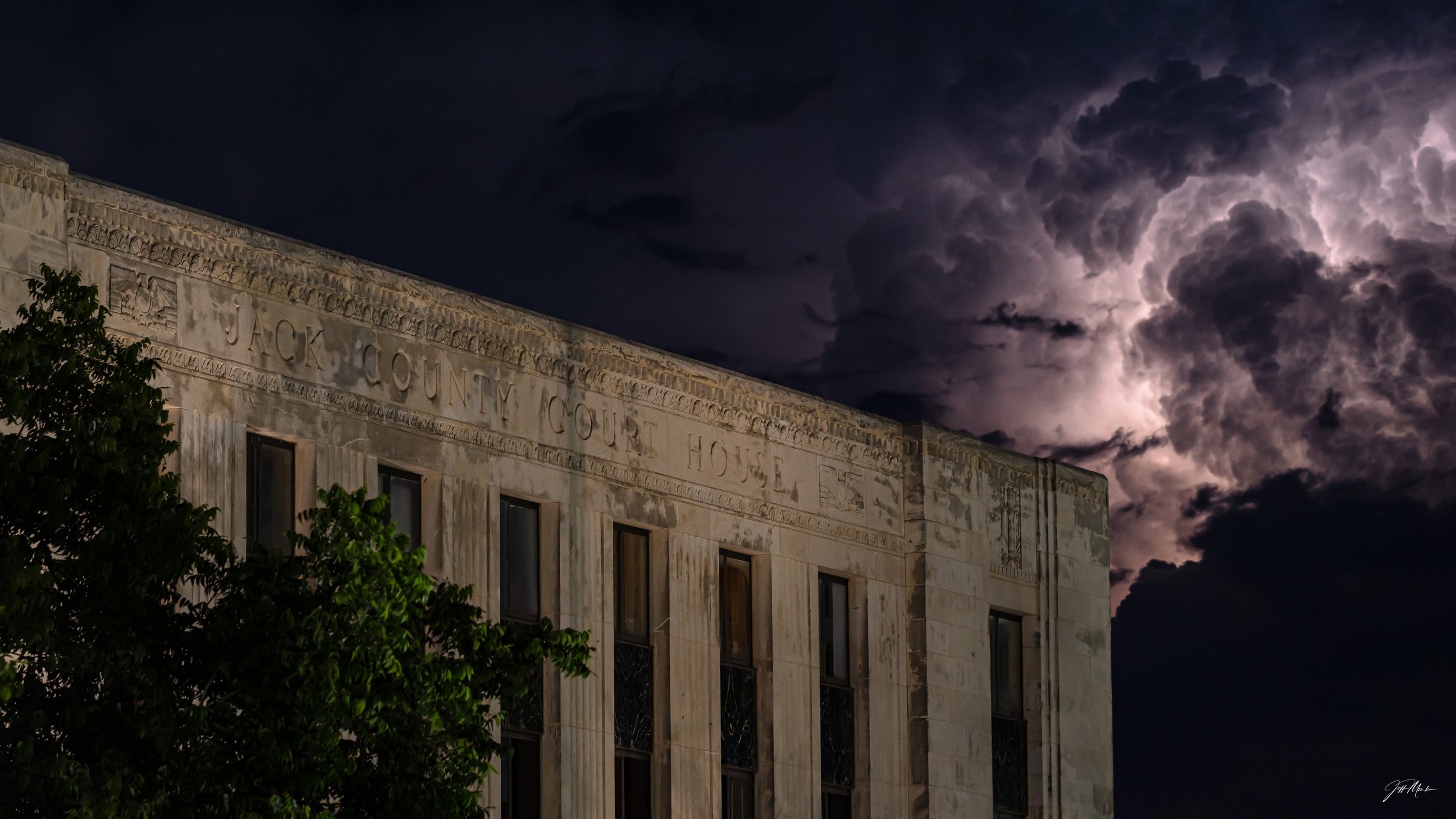 LIGHTNING JUSTICE, Jack County Courthouse, Jacksboro, TX, USA
