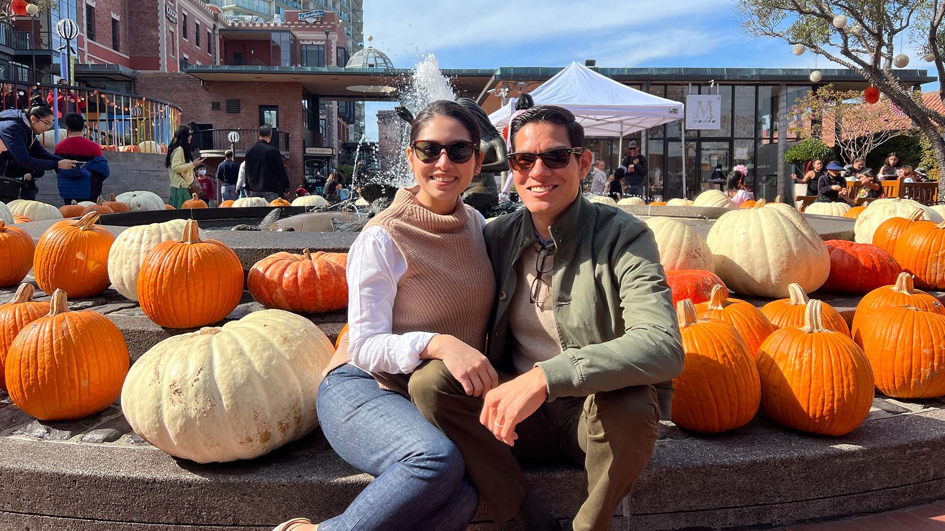 Eric-Norman-For-Texas-44-Smiling-Wife-Pumpkin-Patch