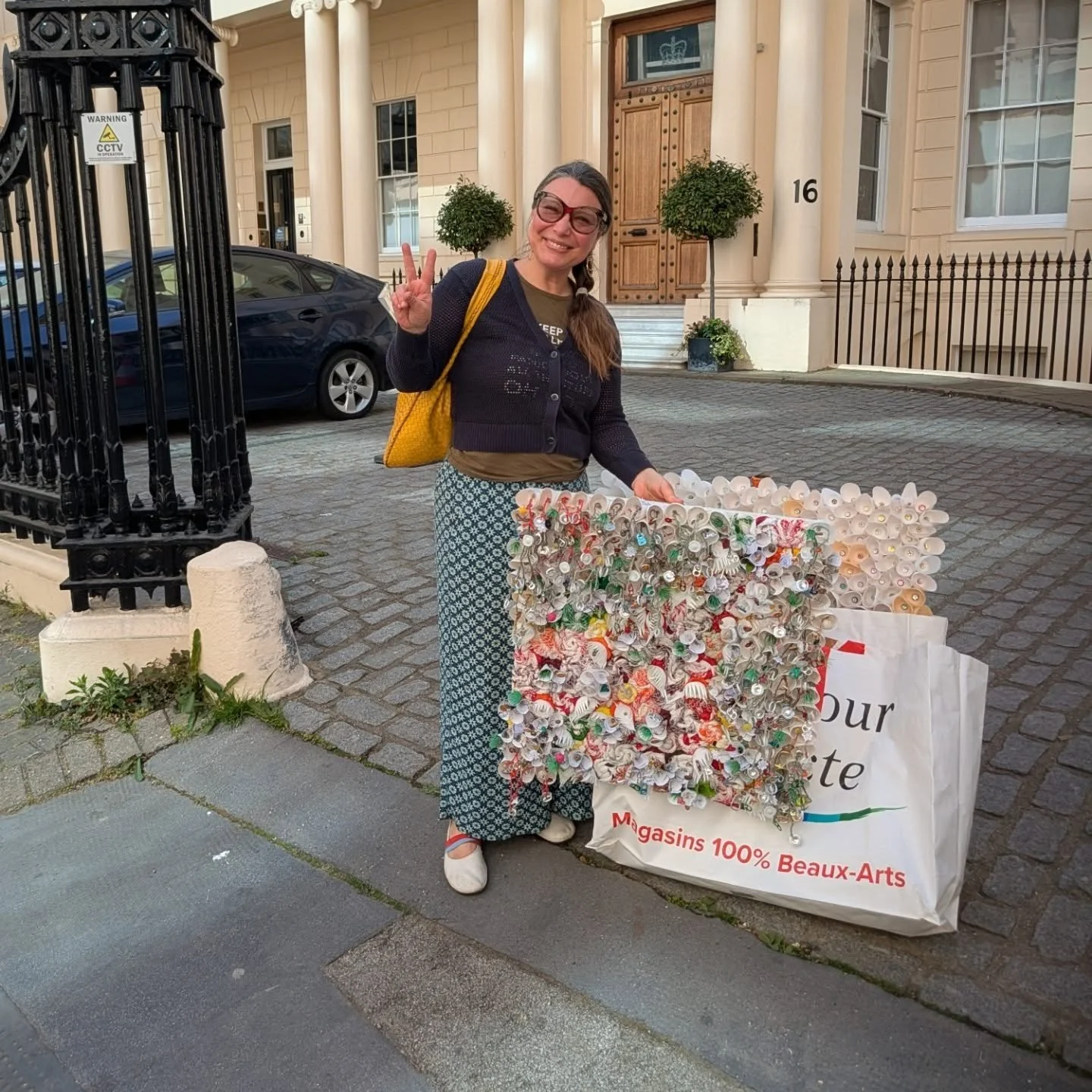 Delivering my preselected pieces to the Mall Galleries for the upcoming NEAC exhibition, a few hours before leaving for the first hols in what feels like a lifetime.

Life's awesome 🙌

#EcoArt #ArtForChange #SustainableArt #Artivism #ClimateArt #Eco
