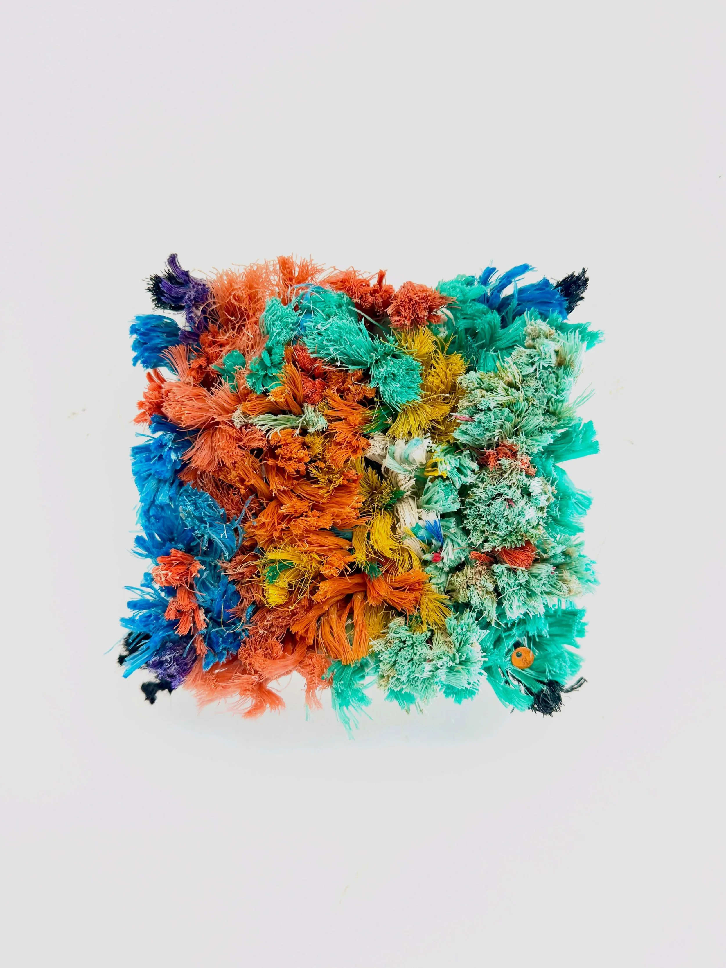 Scottish Palette 4 | 
15&times;15cm 
Made 100% with trashure ghost gear recovered through @project.onewave @paulwatsonfoundation.uk 💙
With thanks to @amybritton_brittonscotland @sustainably.spectrum @feathers_treasures @saltwaterlifeuk

An abstract 