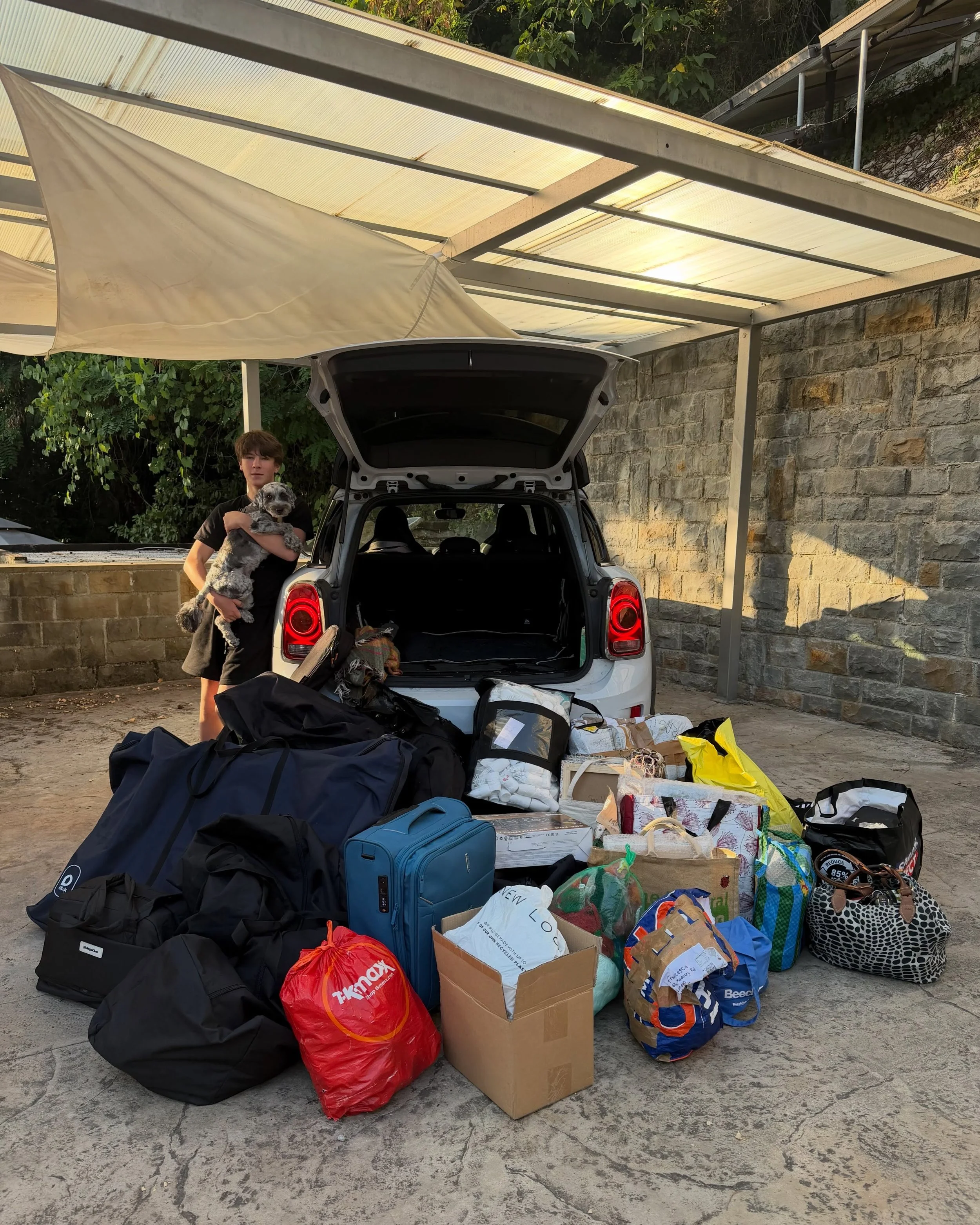 Made it to Trieste in time for dinner 😊

Unloading first. Beside Gigi and his big brother, a cargo full of&hellip;Trashure!!! Did you guess it right yesterday? Bet some of you definitely did&hellip;😍👏👏 just possibly not the full amount! 😅 Mary P
