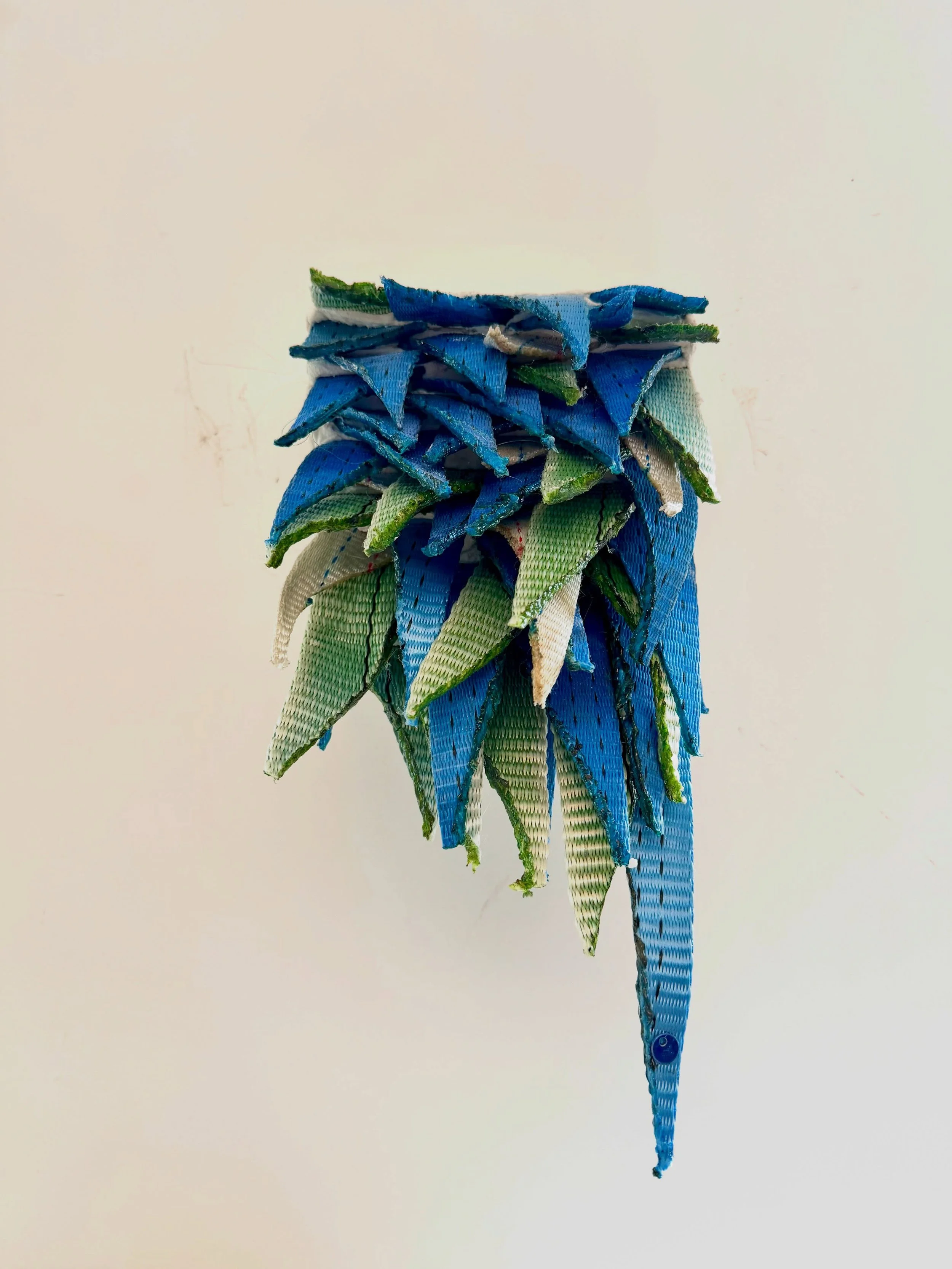 Blue, 2026, 15&times;15cm 
Pure trashure crafted from discarded lifting straps recovered from the marine industry 💙✨. Huge thanks to @amybritton_brittonscotland, fellow @project.onewave warrior, for sourcing these beauties.

Part of my KELP ME serie