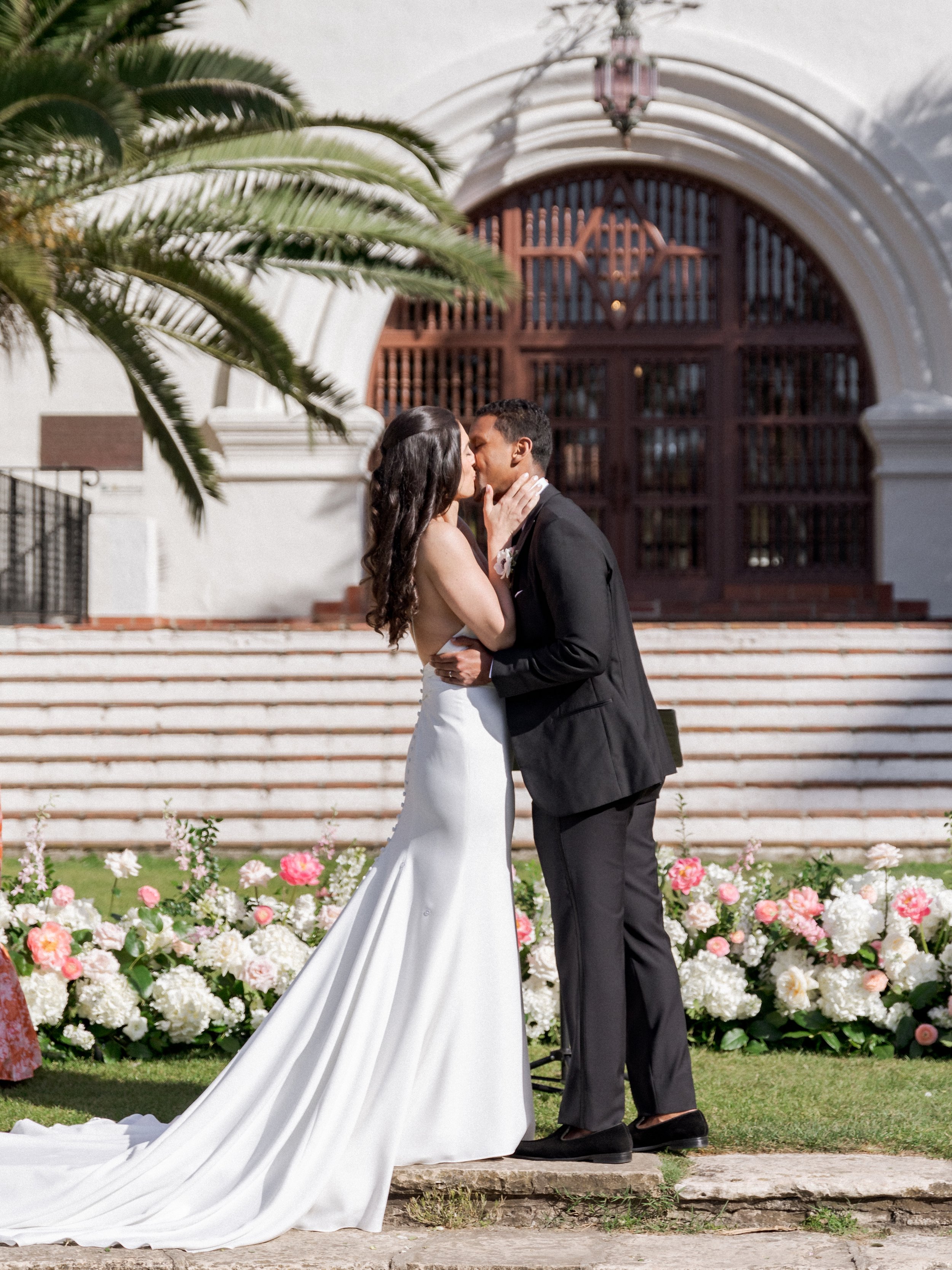 KateYonasWeddingSneakPeeks-59.jpg
