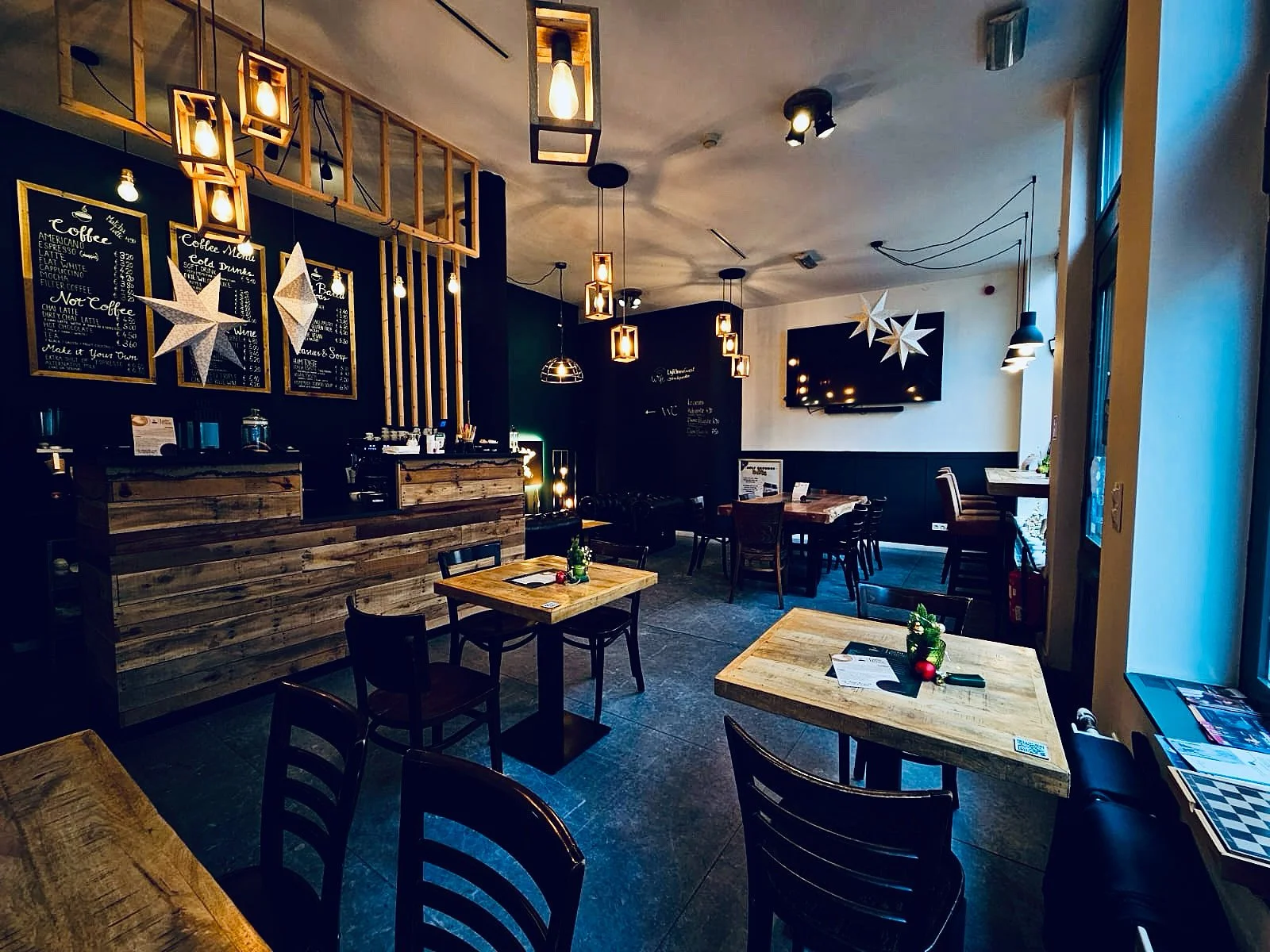 Lighthouse café