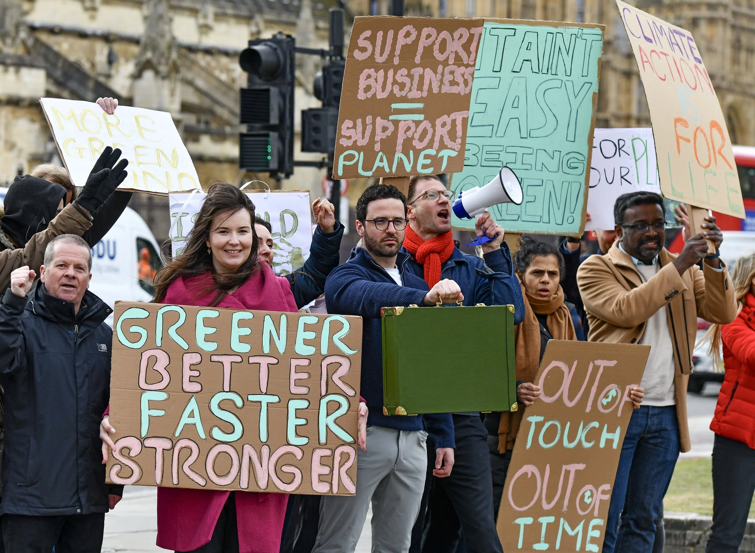 SN_GREEN_SUPPORT_PROTEST_02.jpg