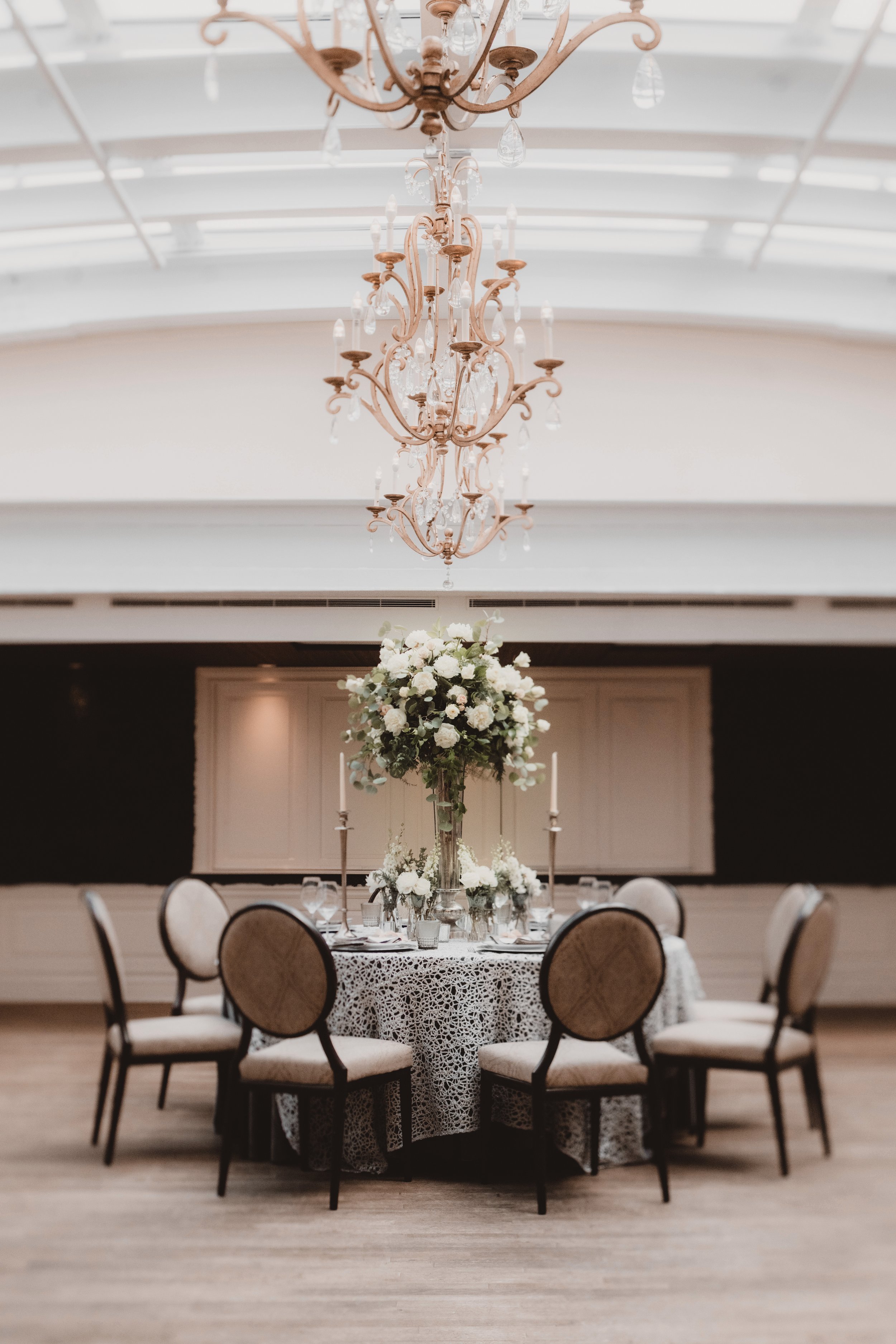 Twig&Olive-Photography-OSO-In-Love-The-Madison-Club-Old-Money-Private-Club_4088.jpg