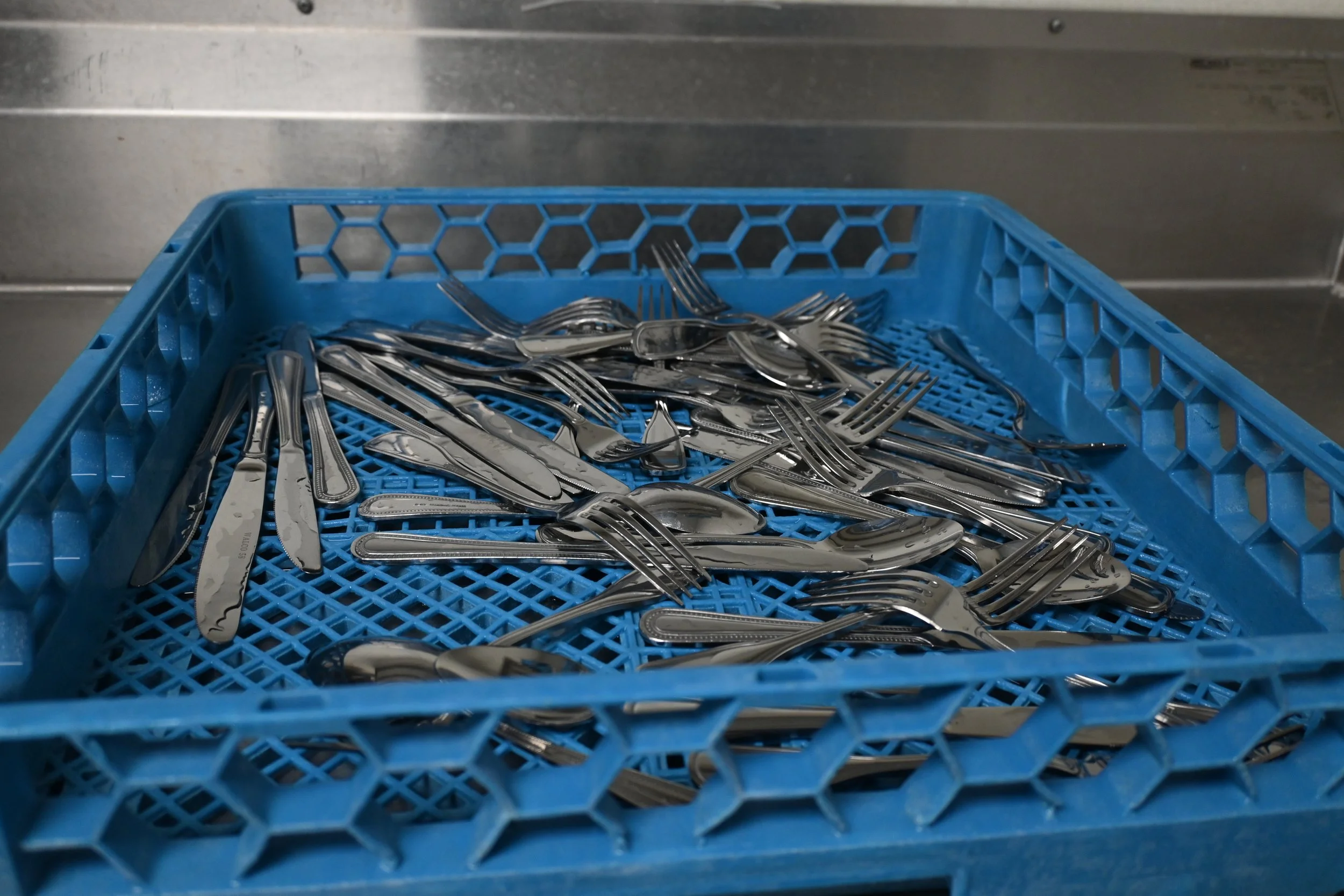 How to Choose the Right Single Rack Dish Machine for Your Food or Hospitality Business