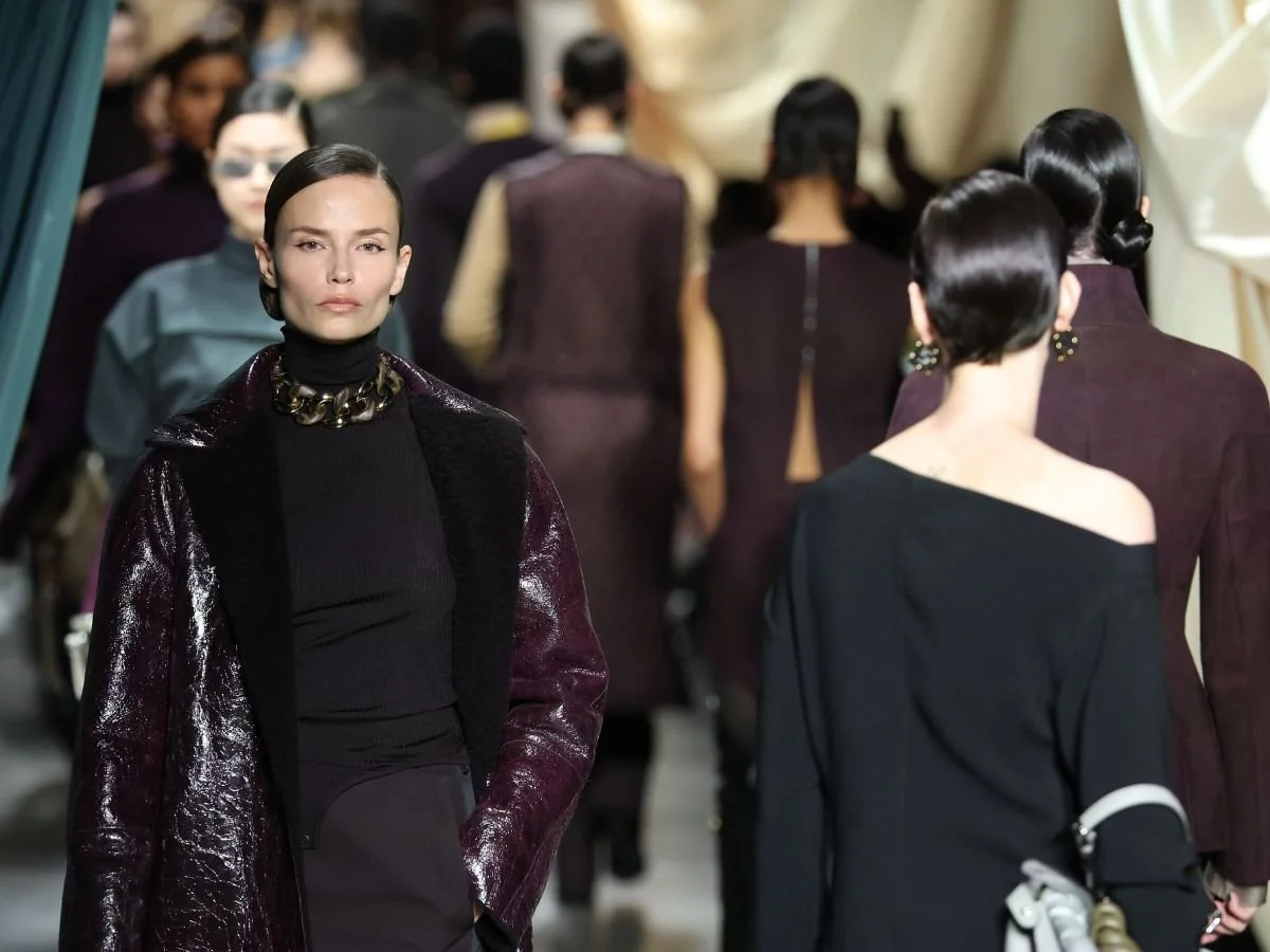 La Fashion Week appena conclusa: Un'immersione nei Nuovi Trend e la loro Adattabilità alla Vita Quotidiana