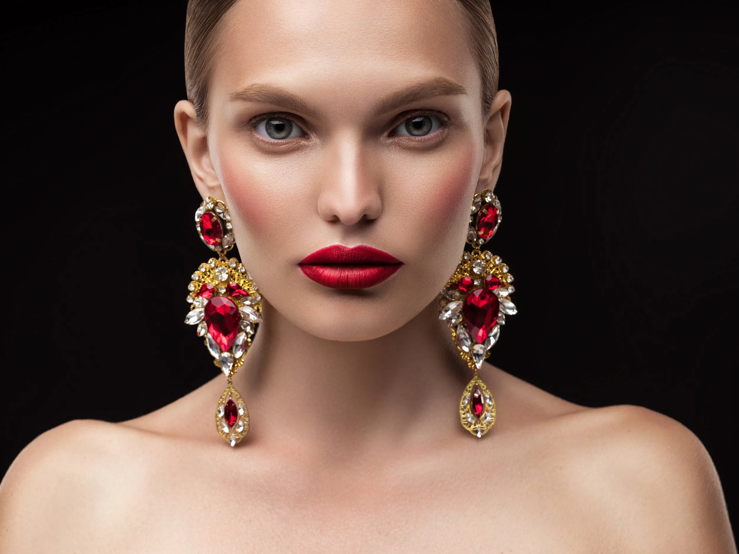 "Armocromia nella Consulenza di Immagine: Illuminare la Bellezza attraverso il Colore"