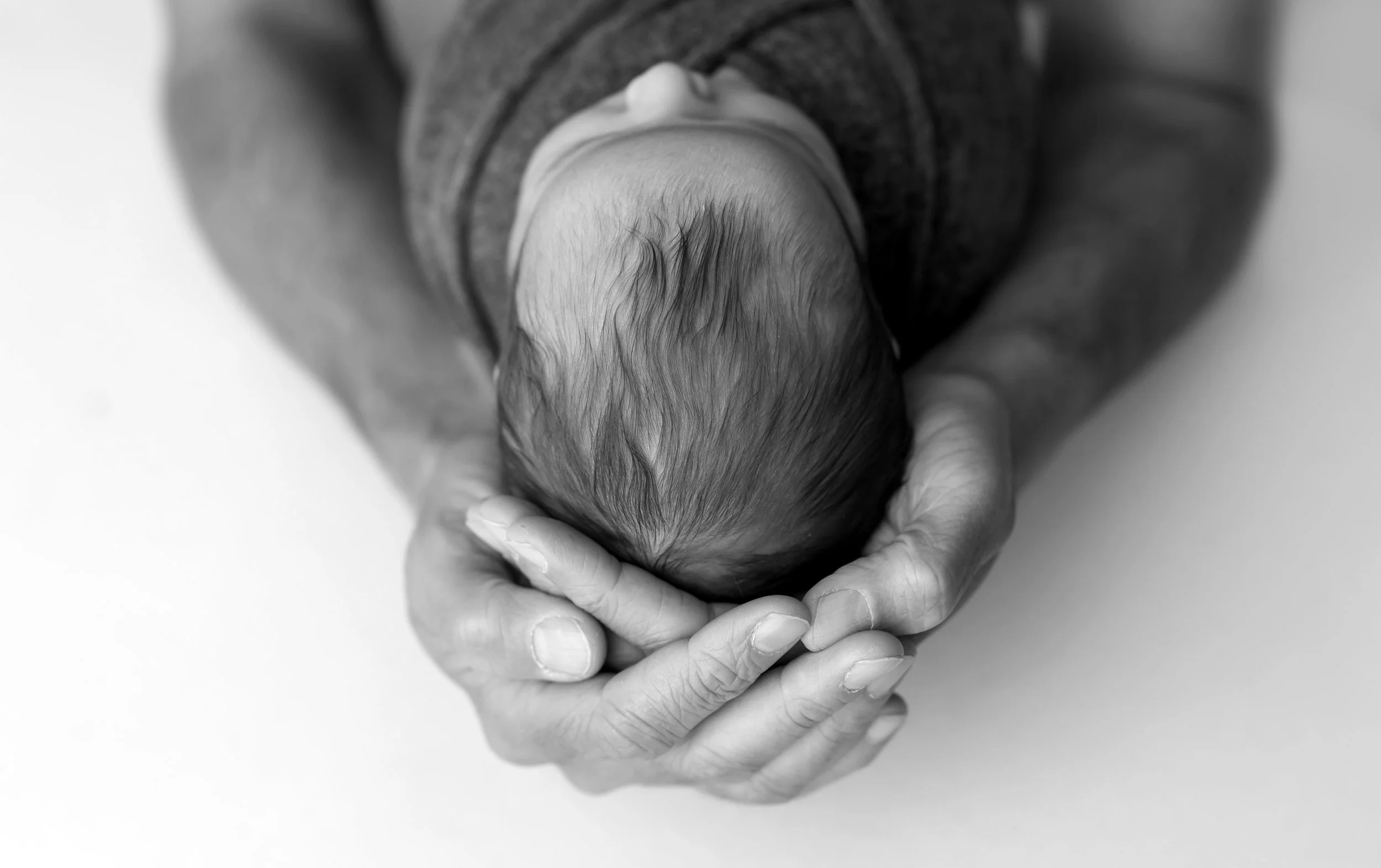 B {Newborn} 2021-8 BW.jpg