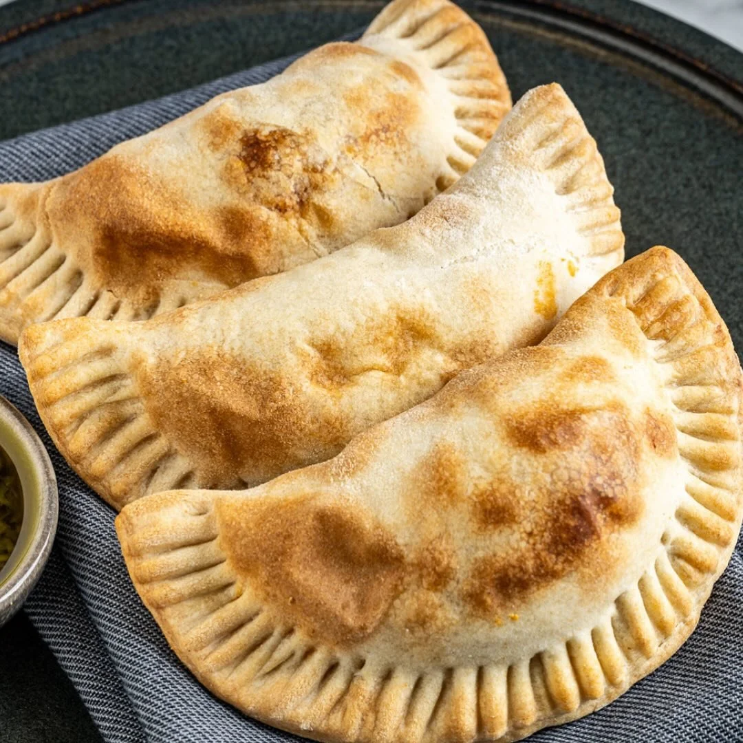 Made with the finest ingredients, our empanadas are filled with ground beef picadillo, cheese, and salsa verde for the perfect bite.
#ChicagoFoodies #ChicagoEats #CozyDining #ToDoChicago #DineLocal #CityEats #TheProspectMP