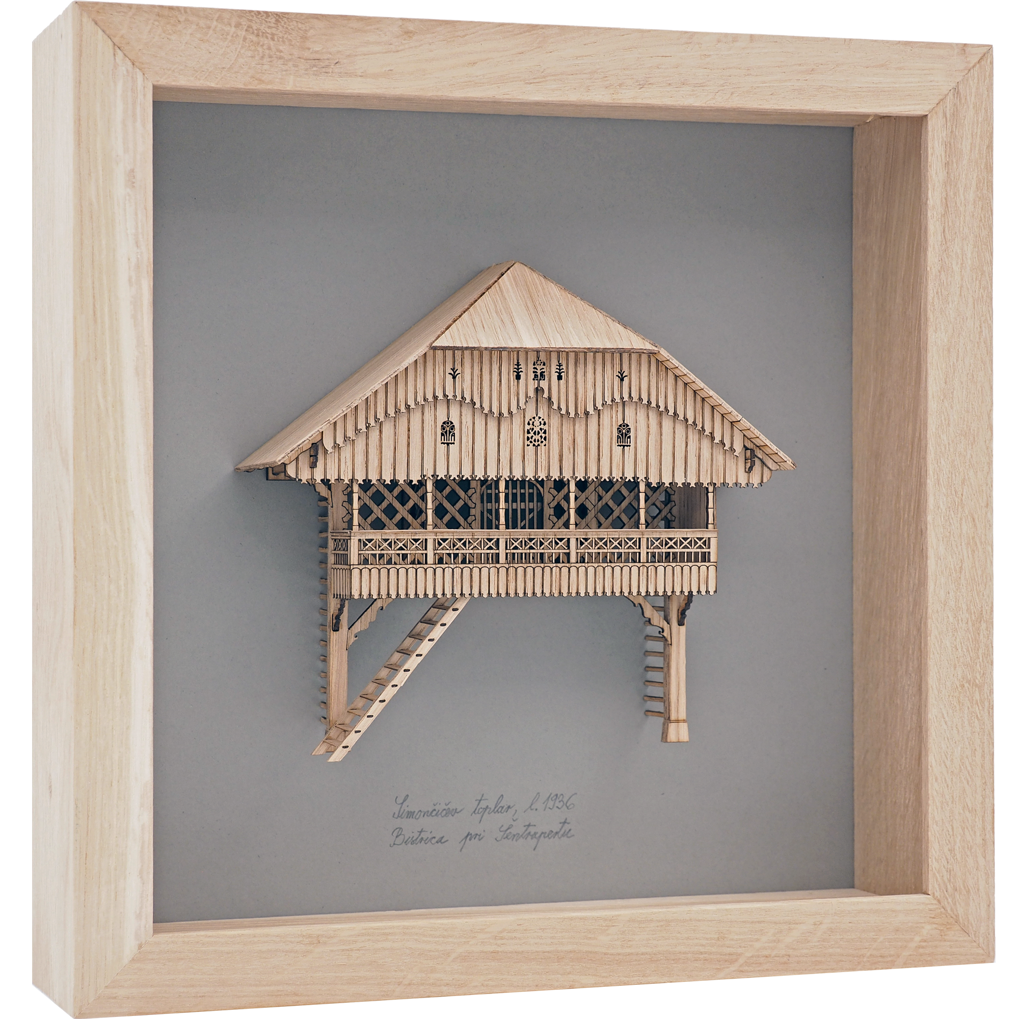 HAYRACK_SIMONCIC_SIDE_SQUARE.png