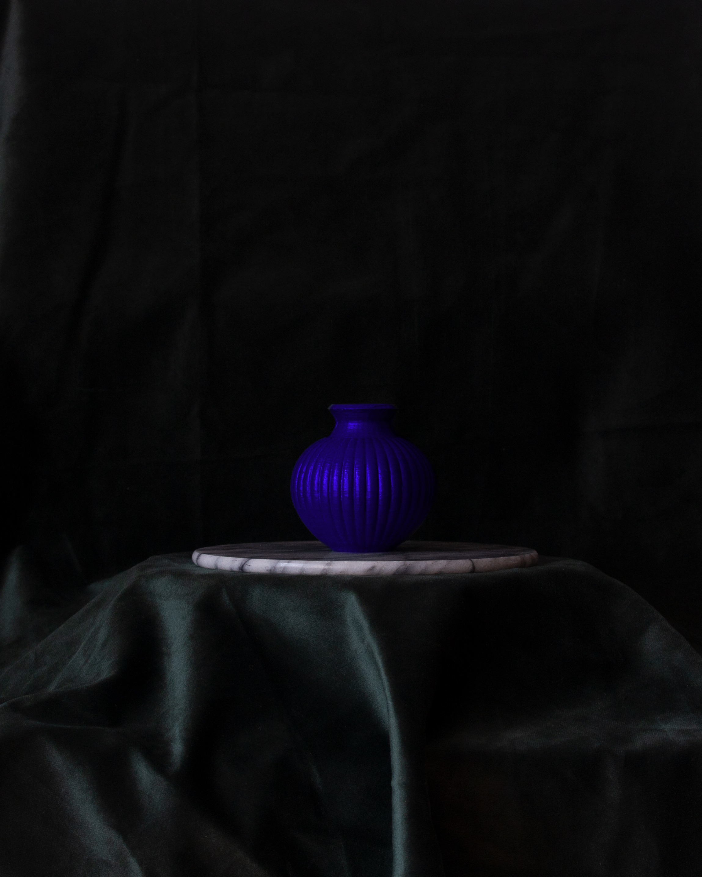 small vase 1 bleu royal.png