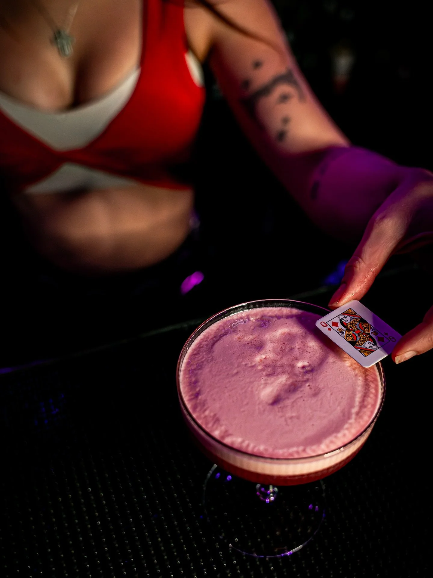 The Queen of Hearts demands your presence at Unknown Caller tonight 👑&hearts;️
Join the madness before it&rsquo;s off with your head!

🍸 Sip your way through Wonderland with themed cocktails like Drink Me &amp; Paint the Roses Red
🫖 Espresso Marti