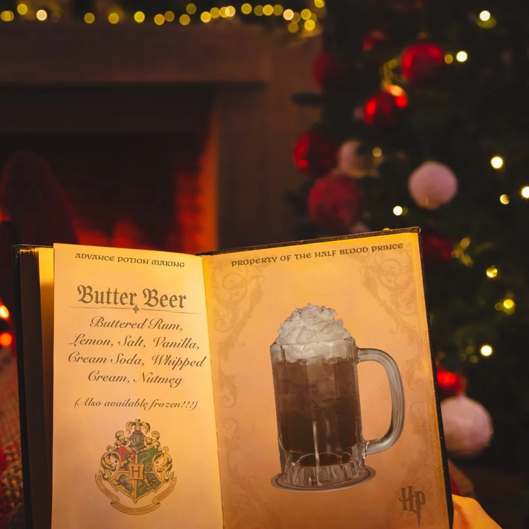 We solemnly swear we&rsquo;re up to all kinds of holiday mischief. 😉🎄✨
Tonight marks the very first night of our Holiday at Hogwarts pop-up, and the castle (aka Unknown Caller) has never felt cozier.

Step inside and flip through the Half-Blood Pri