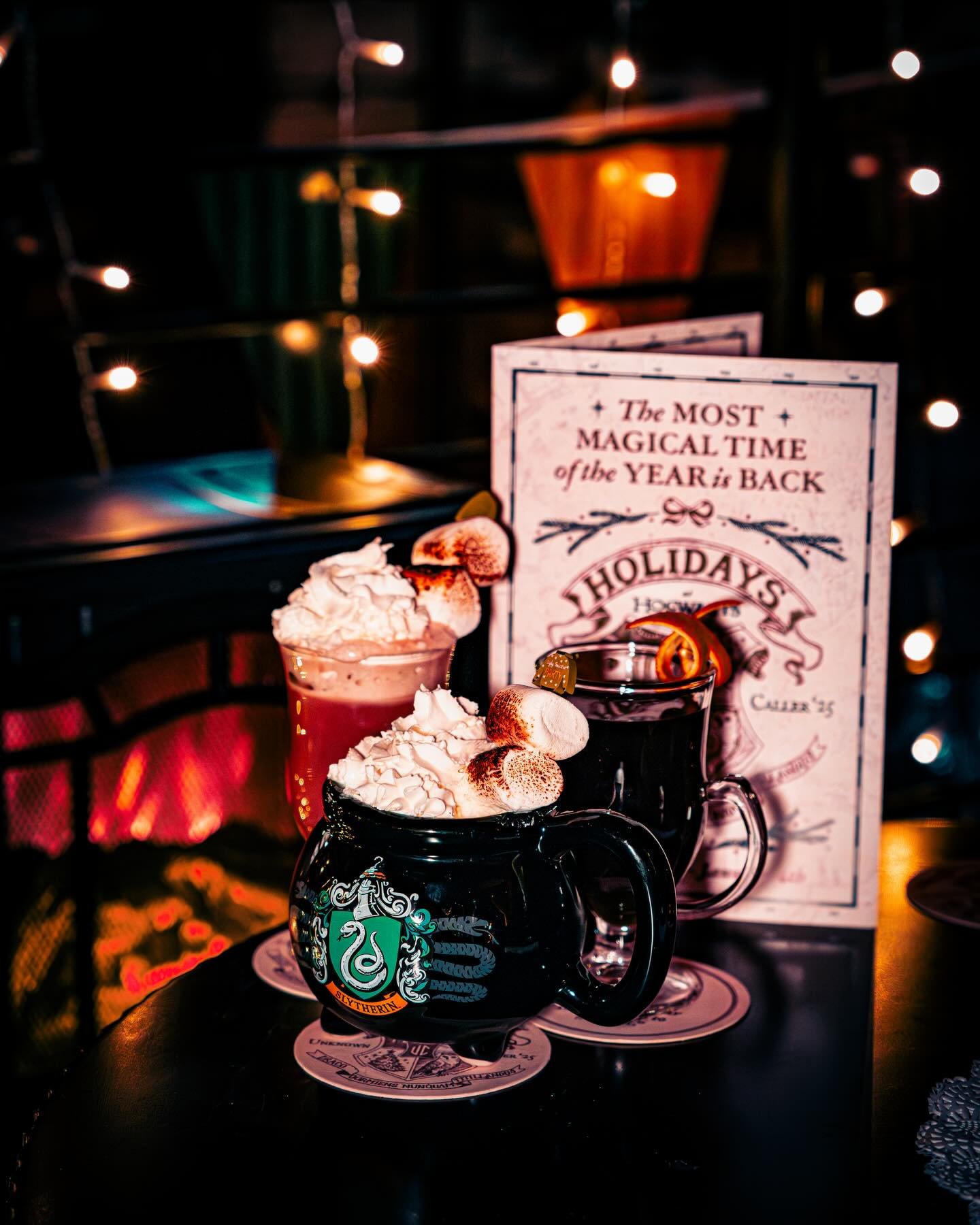 ❄️⚡️ Cold as the Forbidden Forest out there?
Warm up with a spell from our cauldrons 🔮🔥

🍫 Honeydukes Hot Cocoa: s&rsquo;mores-infused Tito&rsquo;s + house-made hot chocolate (pure wizarding comfort)
🍷 Mulling Myrtle Mulled Wine: moody, spiced, a
