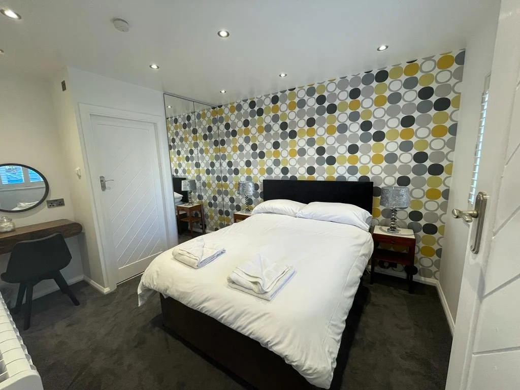 Double bedroom with en suite